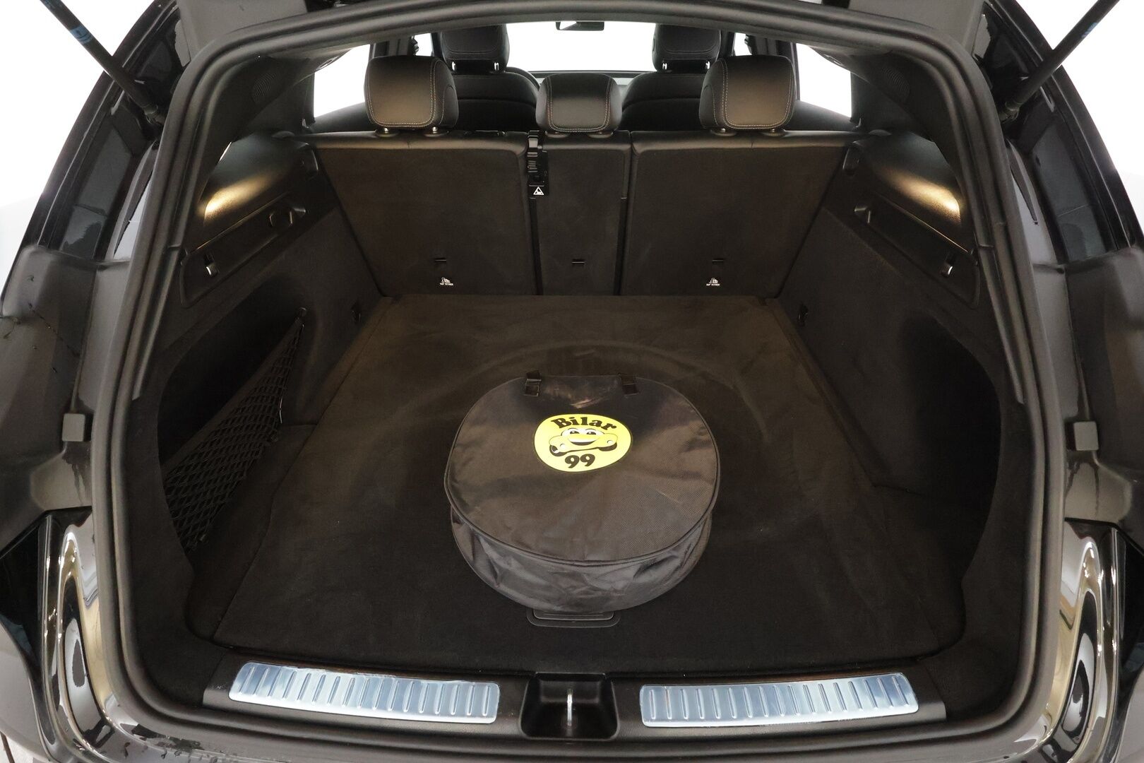 Mercedes-Benz EQC 2022 400 4MATIC Business AMG * Distronic+ / HUD / Widescreen / Multibeam / DTR+Q / 360° / Burmester / Muistipenkit *