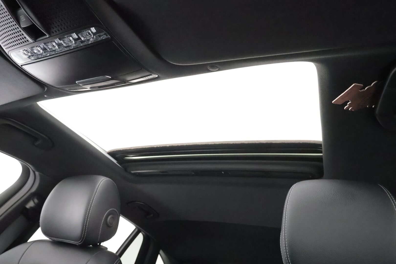 Mercedes-Benz EQC 2022 400 4MATIC Business AMG * Distronic+ / HUD / Widescreen / Multibeam / DTR+Q / 360° / Burmester / Muistipenkit *