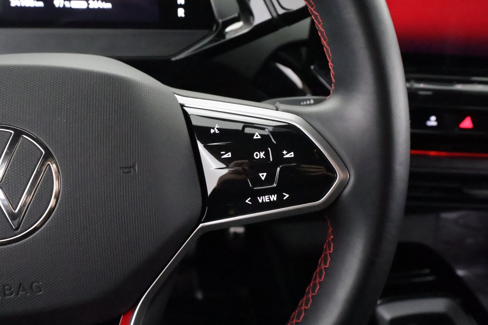 VOLKSWAGEN ID.5 2023 GTX 229hv * ACC / 360° / ILP / IQ.Light / Navi / Koukku / KeylessGo / Puolinahat * - Akku kuntotarkastettu! / Kahdet renkaat aluvanteilla merkki renkain! / Hienokuntoinen sisältä ja päältä 