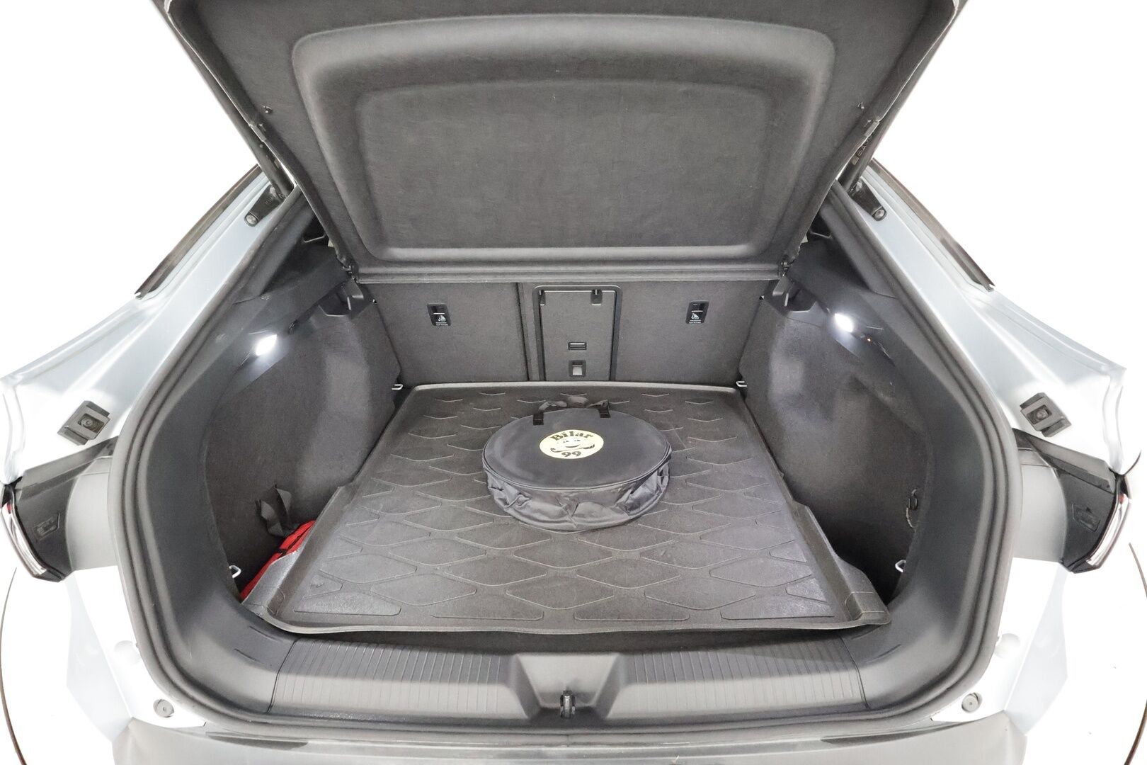 VOLKSWAGEN ID.5 2023 GTX 229hv * ACC / 360° / ILP / IQ.Light / Navi / Koukku / KeylessGo / Puolinahat * - Akku kuntotarkastettu! / Kahdet renkaat aluvanteilla merkki renkain! / Hienokuntoinen sisältä ja päältä 