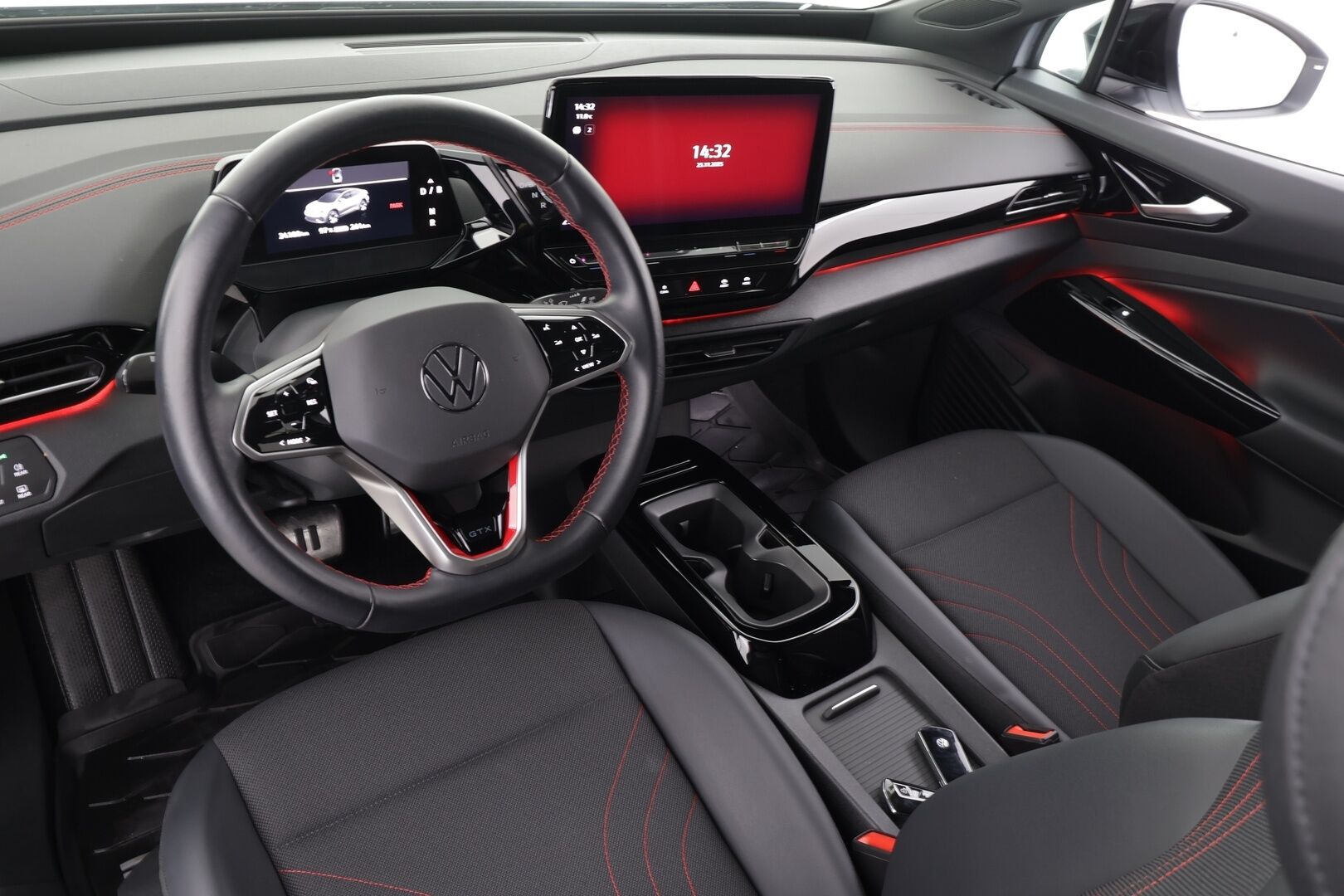 VOLKSWAGEN ID.5 2023 GTX 229hv * ACC / 360° / ILP / IQ.Light / Navi / Koukku / KeylessGo / Puolinahat * - Akku kuntotarkastettu! / Kahdet renkaat aluvanteilla merkki renkain! / Hienokuntoinen sisältä ja päältä 