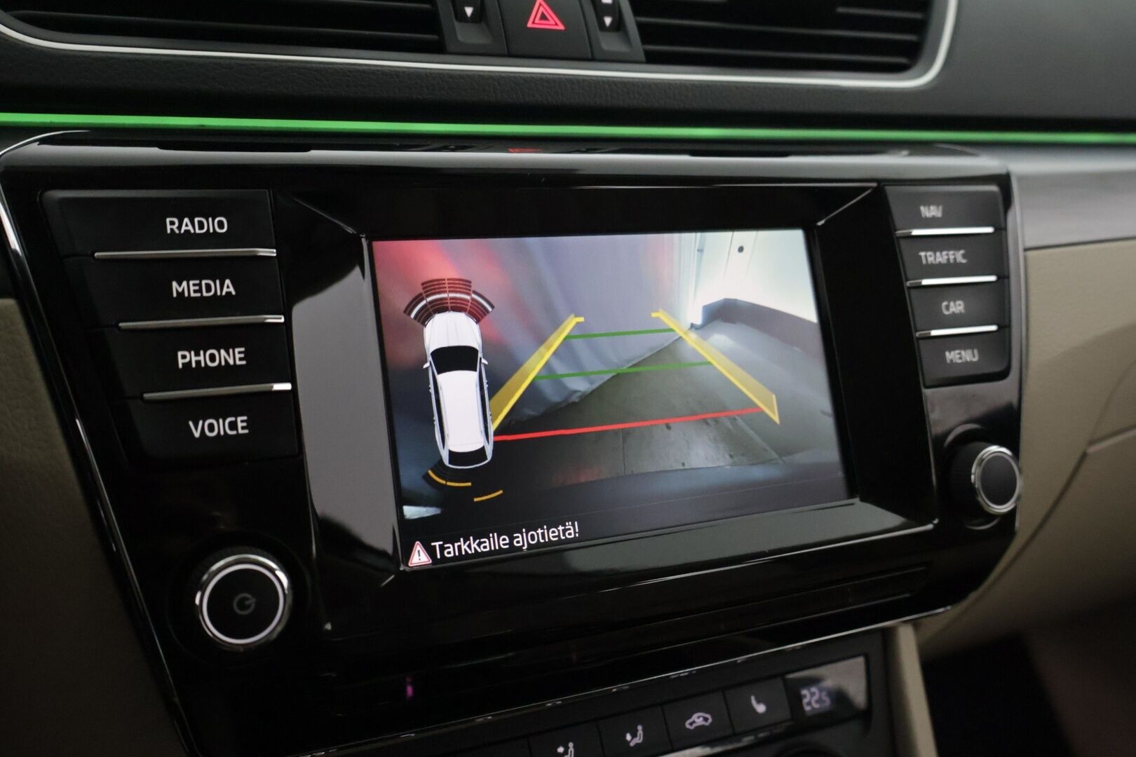 Skoda Superb 2016 Combi 1,4 TSI ACT Style DSG Autom. - Webasto | ACC | Kamera | Nahkapenkit | Sähköluukku
