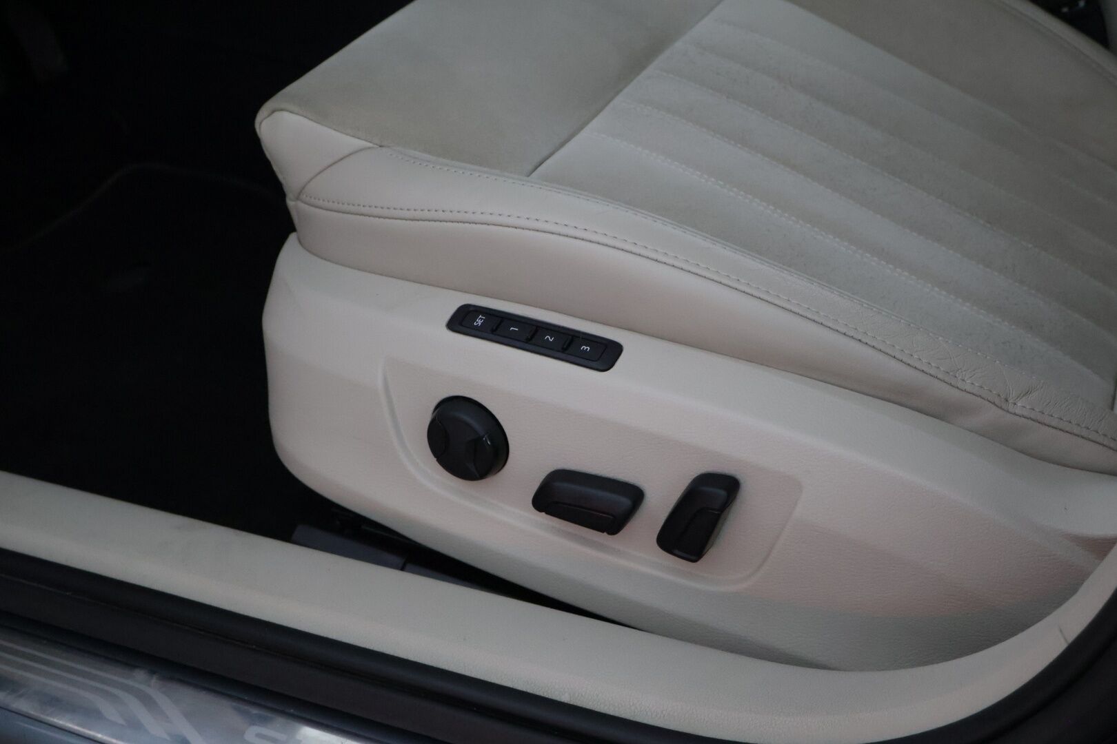 Skoda Superb 2016 Combi 1,4 TSI ACT Style DSG Autom. - Webasto | ACC | Kamera | Nahkapenkit | Sähköluukku