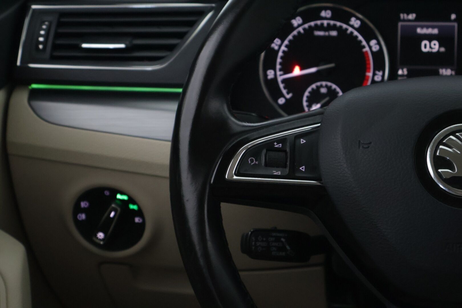 Skoda Superb 2016 Combi 1,4 TSI ACT Style DSG Autom. - Webasto | ACC | Kamera | Nahkapenkit | Sähköluukku