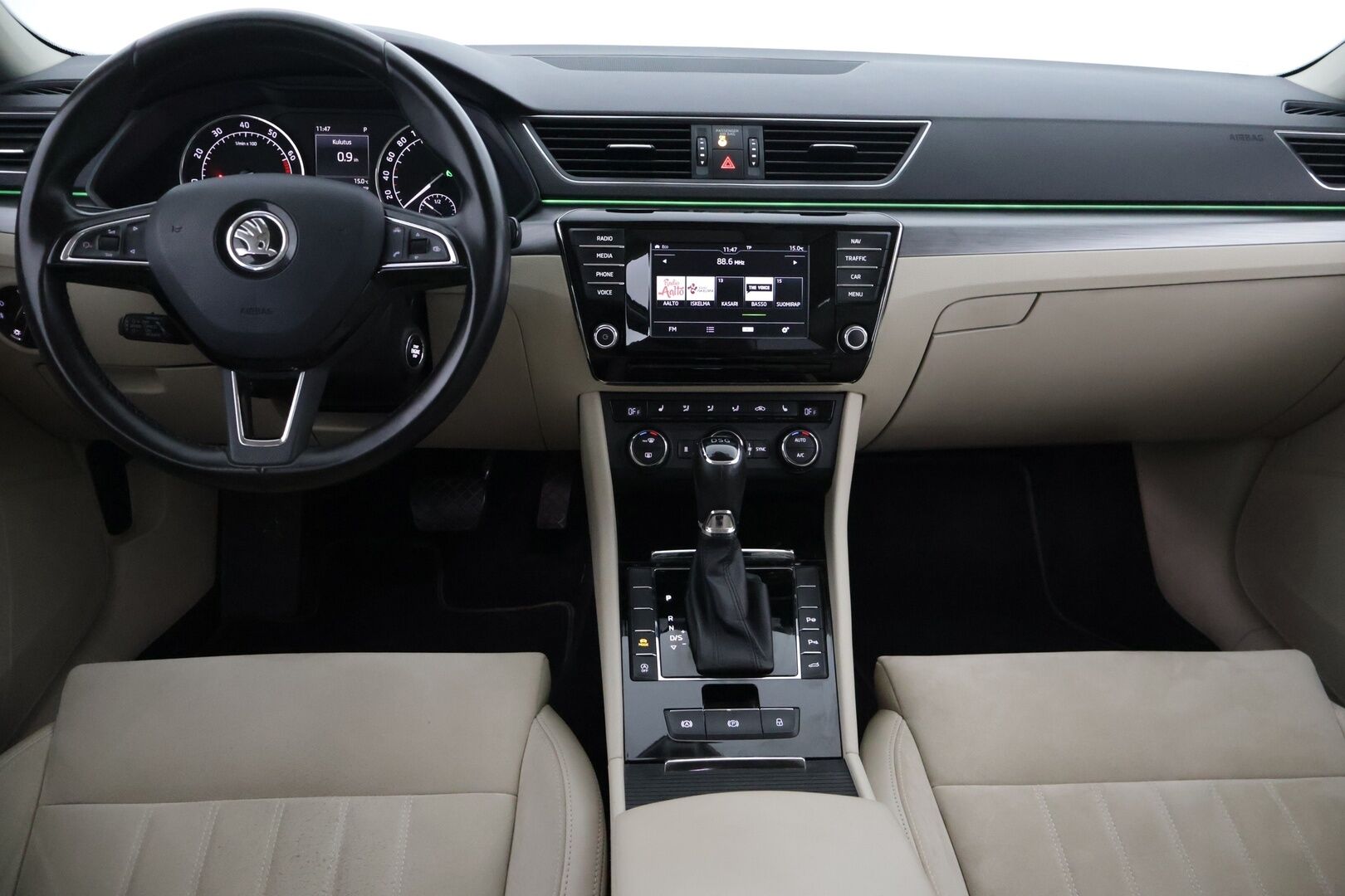 Skoda Superb 2016 Combi 1,4 TSI ACT Style DSG Autom. - Webasto | ACC | Kamera | Nahkapenkit | Sähköluukku