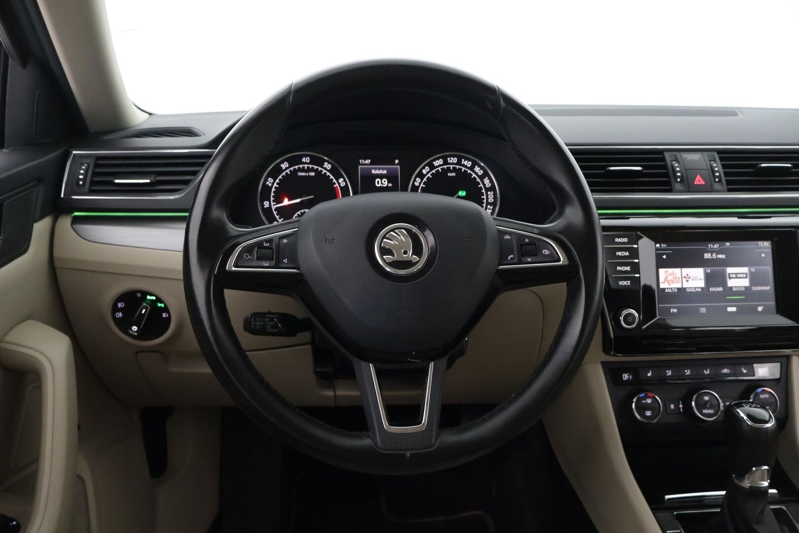 Skoda Superb 2016 Combi 1,4 TSI ACT Style DSG Autom. - Webasto | ACC | Kamera | Nahkapenkit | Sähköluukku
