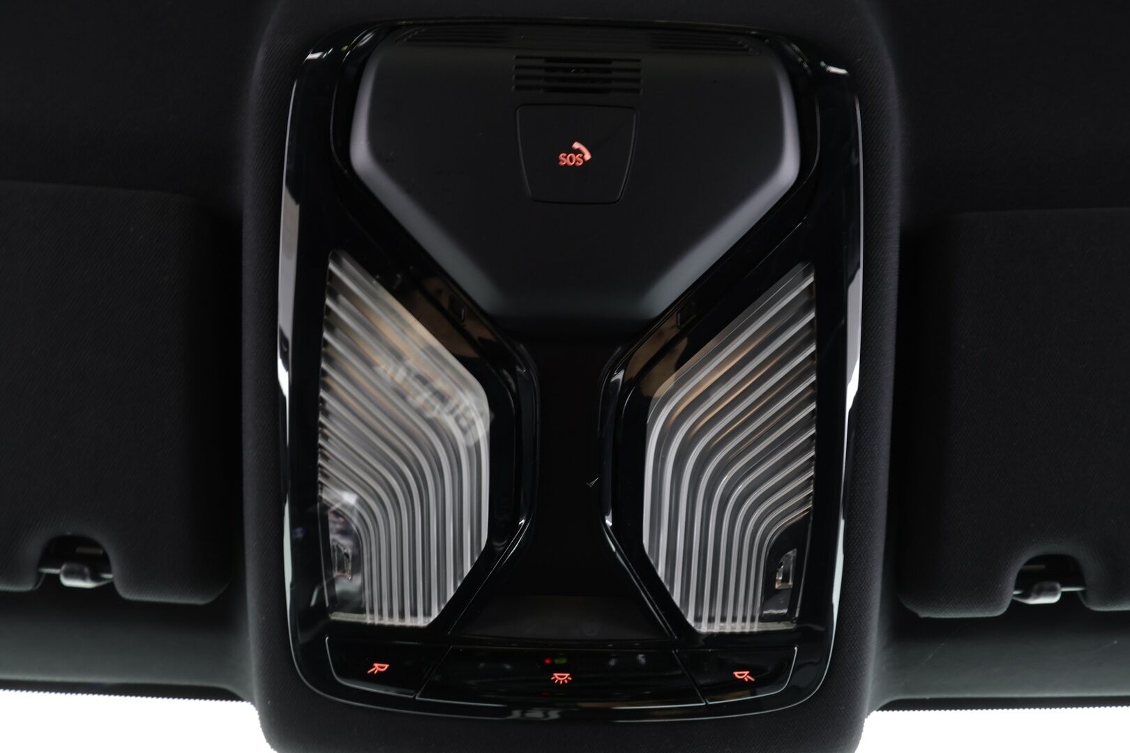 BMW 530 2021 G31 Touring 530d A xDrive Luxury * ACC / HUD / 360° / Muistipenkit / Laser / H&K / Webasto / Navi / Comfort Access * - Kahdet renkaat aluvanteilla / Huippuvarusteet - HULLU BLACKWEEK KORKOTARJOUS 2,49%