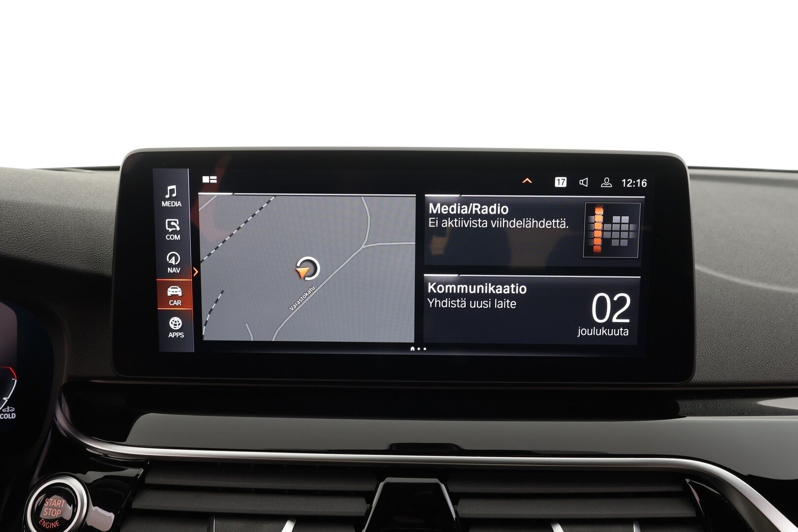 BMW 530 2021 G31 Touring 530d A xDrive Luxury * ACC / HUD / 360° / Muistipenkit / Laser / H&K / Webasto / Navi / Comfort Access * - Kahdet renkaat aluvanteilla / Huippuvarusteet - HULLU BLACKWEEK KORKOTARJOUS 2,49%