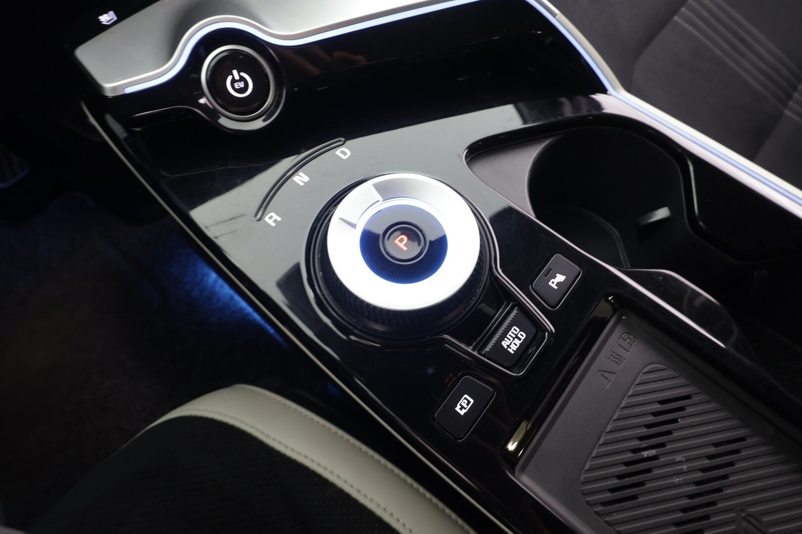 Kia EV6 2022 GT-Line AWD 77 kWh 325 hv - | ACC | ILP | HUD | Meridian | 360° | Ilm. Relax-penkit | Muistipenkki | Ambient | 2x renkaat aluvantein | 