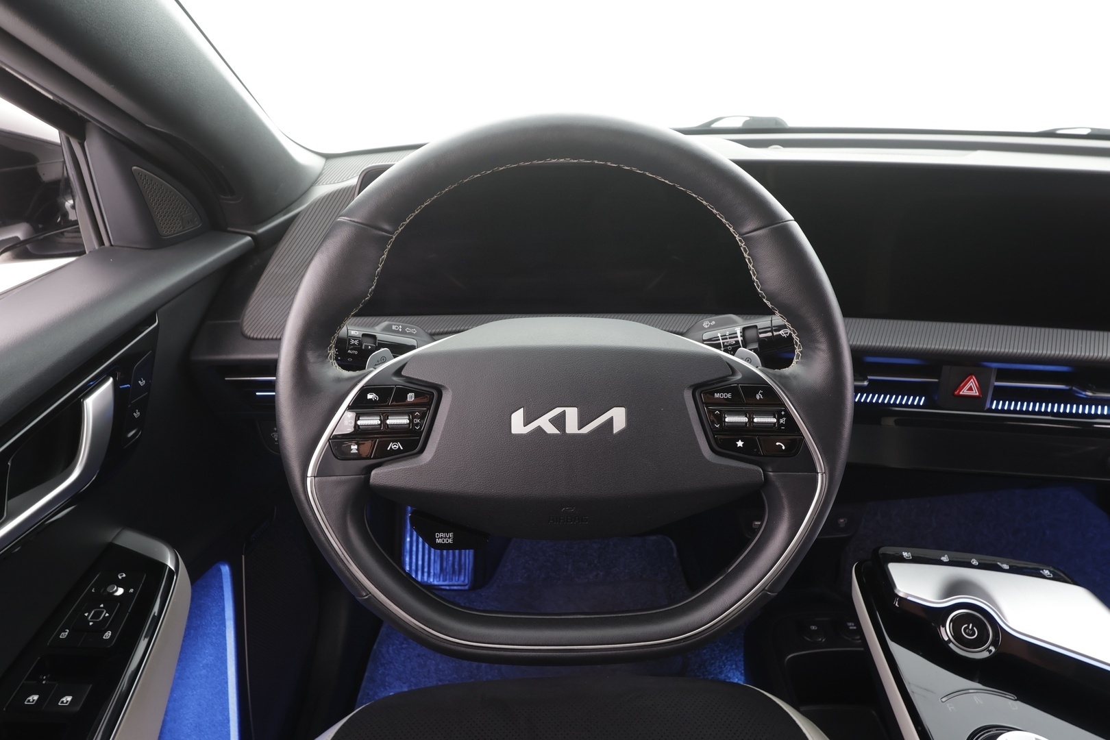 Kia EV6 2022 GT-Line AWD 77 kWh 325 hv - | ACC | ILP | HUD | Meridian | 360° | Ilm. Relax-penkit | Muistipenkki | Ambient | 2x renkaat aluvantein | 