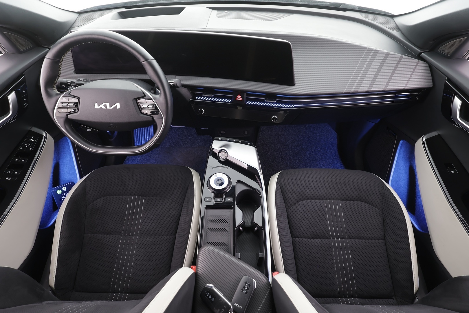 Kia EV6 2022 GT-Line AWD 77 kWh 325 hv - | ACC | ILP | HUD | Meridian | 360° | Ilm. Relax-penkit | Muistipenkki | Ambient | 2x renkaat aluvantein | 