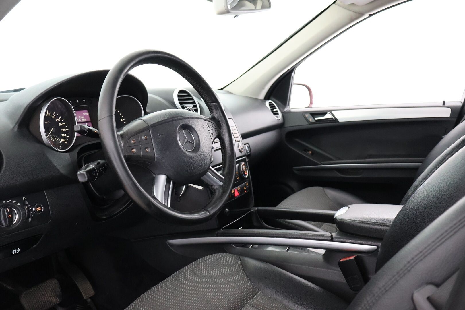 Mercedes-Benz ML 2006 5D ML 320 CDI KOMBI AUTOMATIC-164122-4X4/292 - Myydään Huutokaupat.com:issa
