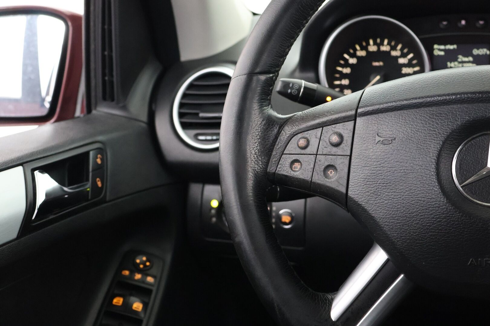Mercedes-Benz ML 2006 5D ML 320 CDI KOMBI AUTOMATIC-164122-4X4/292 - Myydään Huutokaupat.com:issa