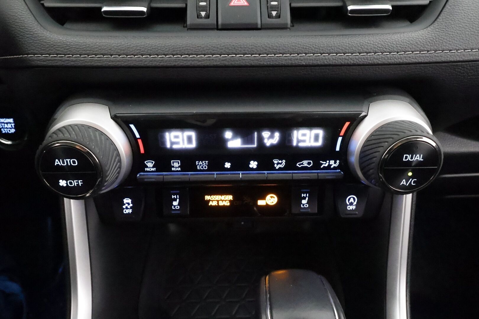 Toyota RAV4 2020 2,0 VVT-iE Active Multidrive S * Koukku / ACC / LED / P.Kamera / Sisätilanlämmitin / Kaistavahti / Navi * - Suomi-auto / Merkkihuollot / Kahdet renkaat aluvanteilla - HULLUT AVAJAISHULINAT KORKOTARJOUS 3,29 %