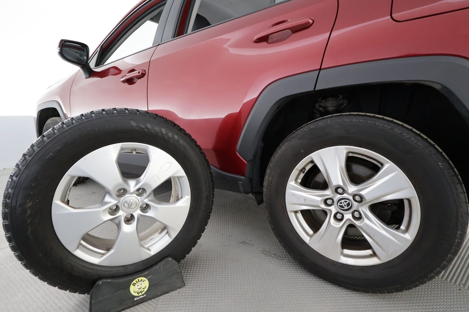 Toyota RAV4 2020 2,0 VVT-iE Active Multidrive S * Koukku / ACC / LED / P.Kamera / Sisätilanlämmitin / Kaistavahti / Navi * - Suomi-auto / Merkkihuollot / Kahdet renkaat aluvanteilla - HULLUT AVAJAISHULINAT KORKOTARJOUS 3,29 %