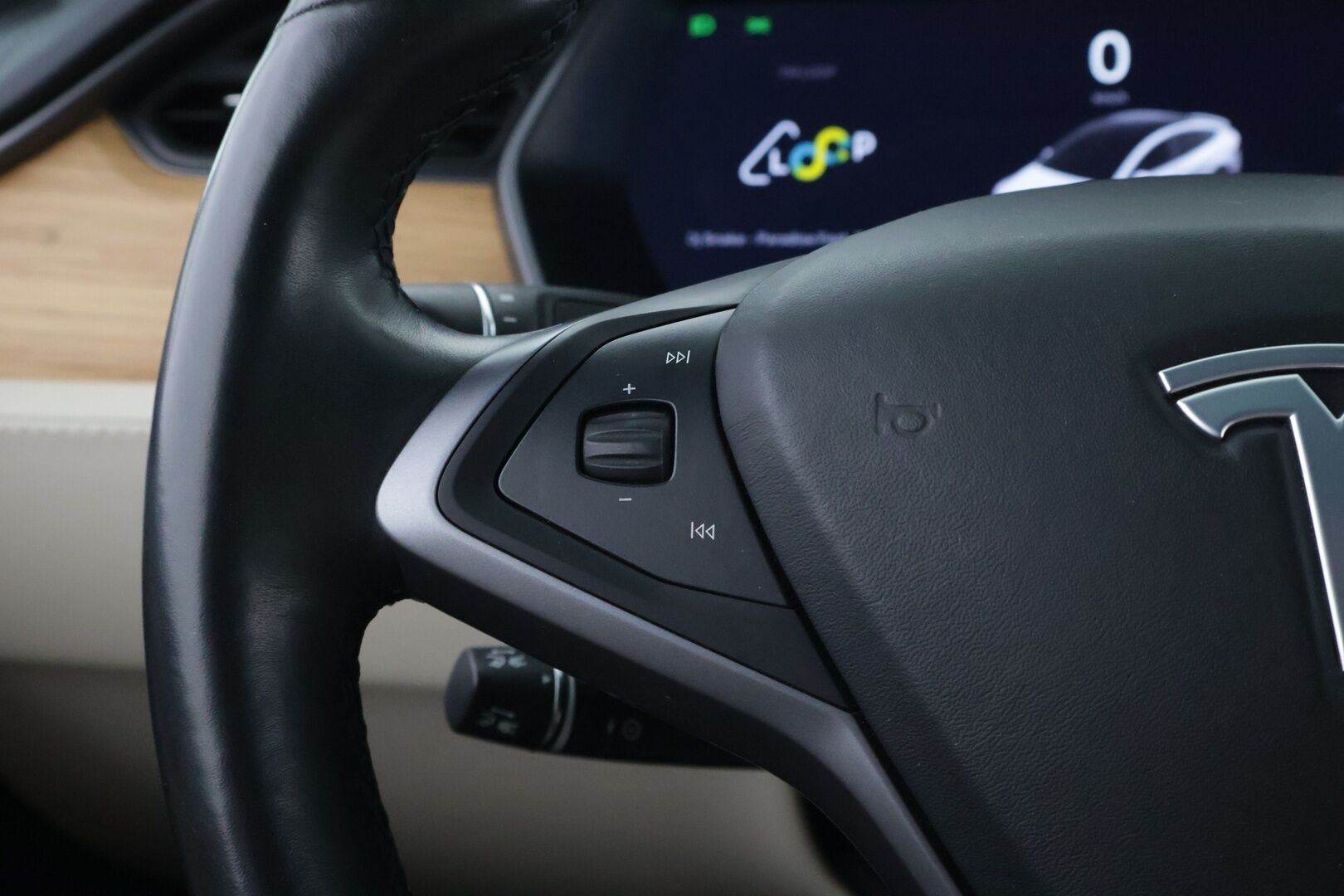Tesla Model X 2019 Long Range AWD - Vetokoukku | Vaalea Nahkasisusta | Premium Audio | Lasikatto | 2x Renkaat Aluvantein