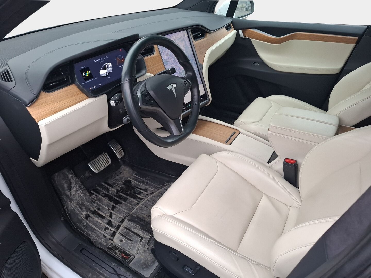 Tesla Model X 2019 100D Long Range AWD * Vetokoukku / Vaalea Nahkasisusta / Premium Audio / Lasikatto / 2x Renkaat Aluvantein! - Ilma-Alusta / Peruutuskamera / Upea!