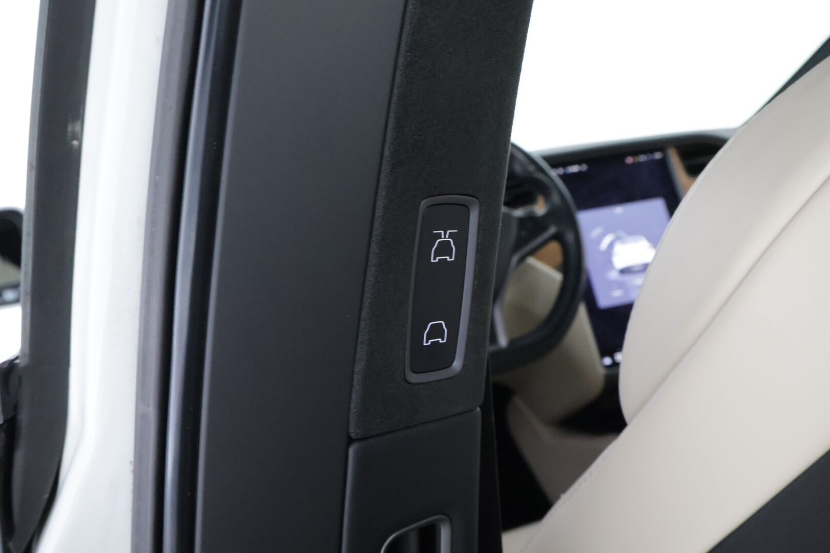 Tesla Model X 2019 Long Range AWD - Vetokoukku | Vaalea Nahkasisusta | Premium Audio | Lasikatto | 2x Renkaat Aluvantein