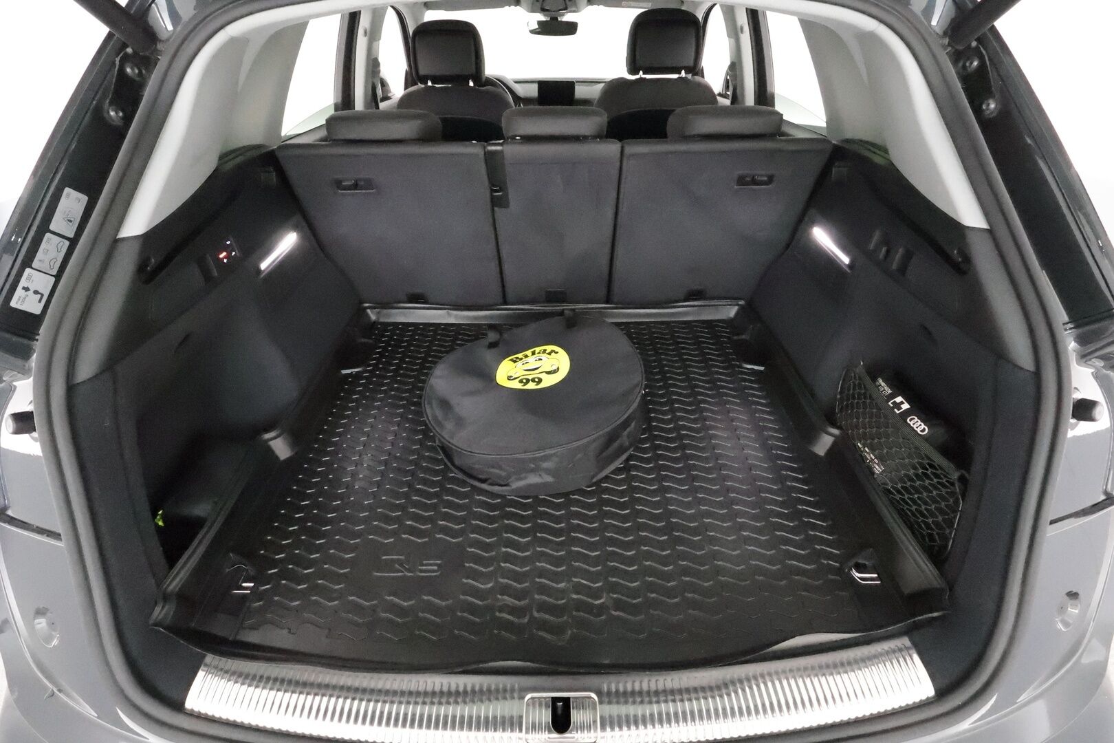 Audi Q5 2020 Launch Edition 55 TFSI e quattro S tronic **ACC / Ilma-alusta / Matrix / Koukku / P.Tutkat / Sporttipenkki Muistilla** - 3,99 % KORKOTARJOUS TÄHÄN AUTOON - Suomi-auto / 2x Latauskaapelit / Kahdet hyvät renkaat / Merkkihuollettu!