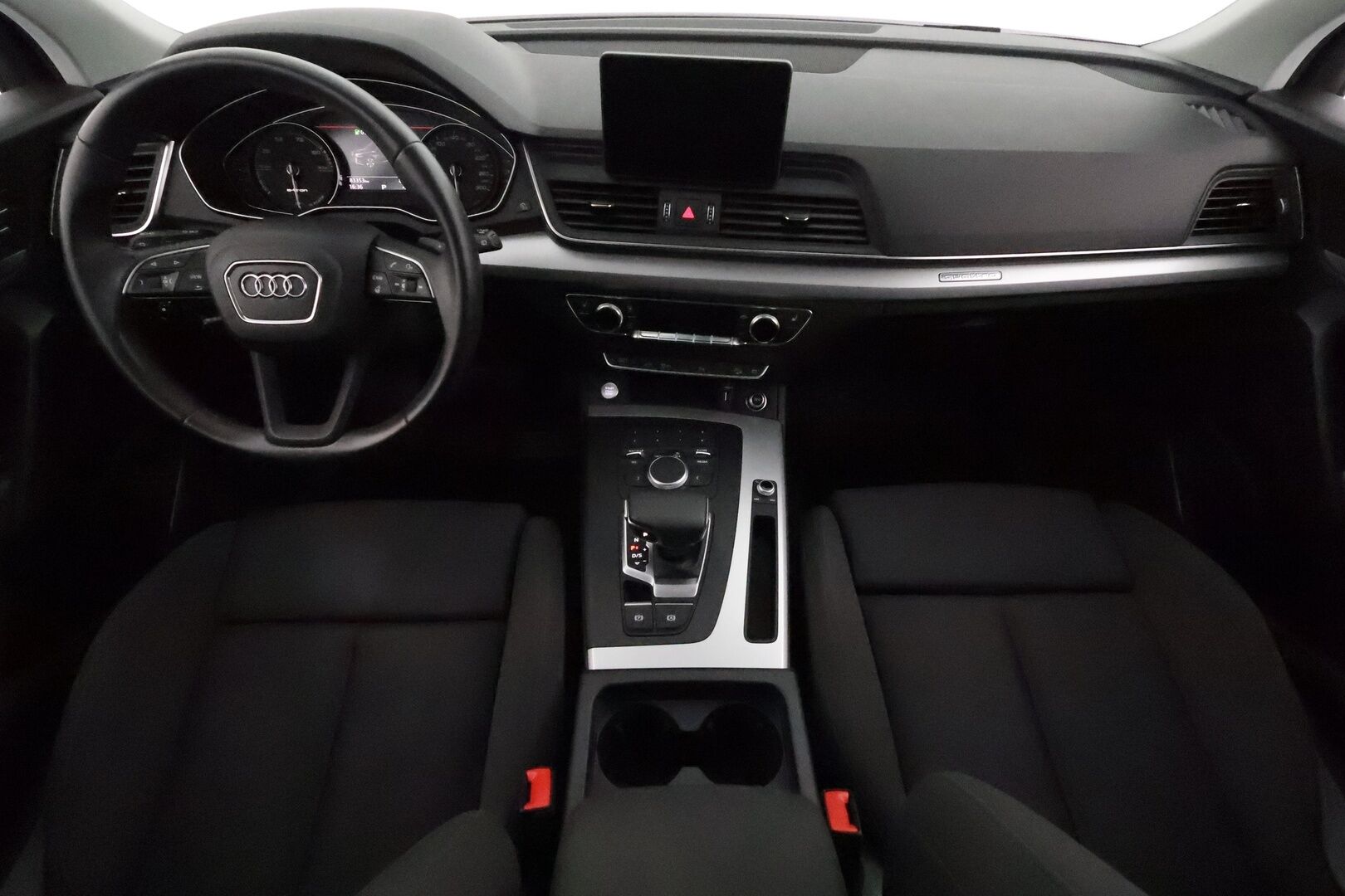 Audi Q5 2020 Launch Edition 55 TFSI e quattro S tronic **ACC / Ilma-alusta / Matrix / Koukku / P.Tutkat / Sporttipenkki Muistilla** - 3,99 % KORKOTARJOUS TÄHÄN AUTOON - Suomi-auto / 2x Latauskaapelit / Kahdet hyvät renkaat / Merkkihuollettu!