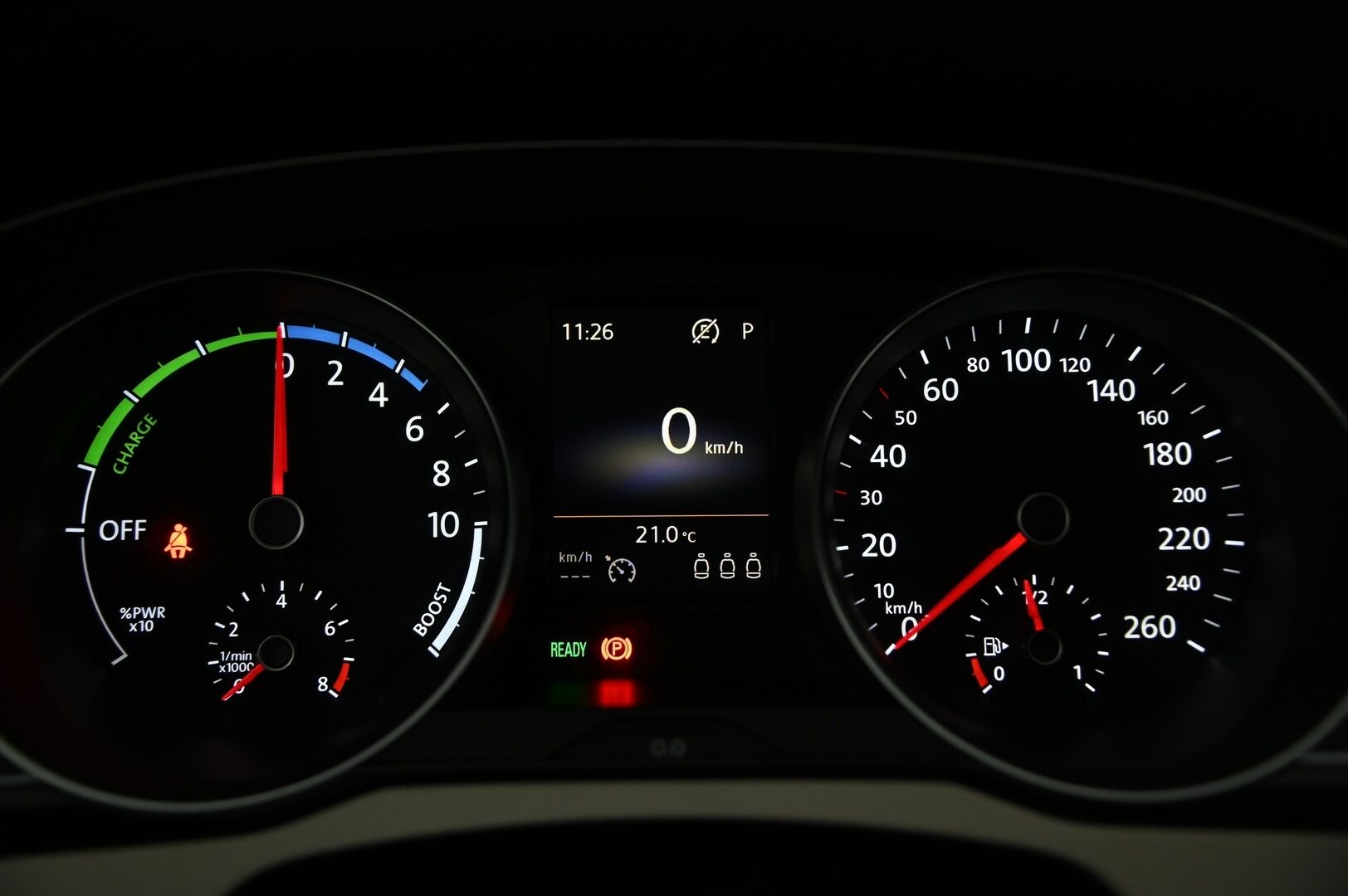 VOLKSWAGEN PASSAT 2016 Variant GTE Plug-In Hybrid 160 kW (218 hv) DSG-automaatti * Webasto / Adapt. vak / P. kamera / Sähkökoukku / P.tutkat / Sähköluukku / Ambient* - Korkeajännite akku vaihdettu 03/24! Jakopää tehty 11/23!