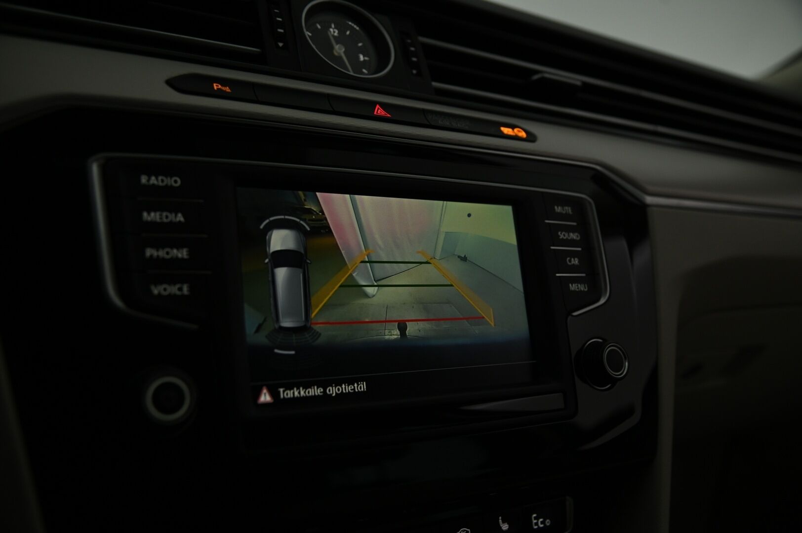VOLKSWAGEN PASSAT 2016 Variant GTE Plug-In Hybrid 160 kW (218 hv) DSG-automaatti * Webasto / Adapt. vak / P. kamera / Sähkökoukku / P.tutkat / Sähköluukku / Ambient* - Korkeajännite akku vaihdettu 03/24! Jakopää tehty 11/23!