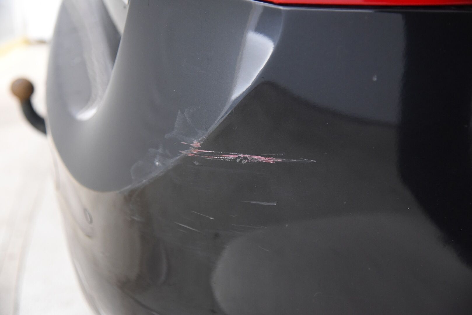 Volvo V60 2015 D4 AWD Summum / Nahkasisusta / Keyless / Muistipenkki / Koukku / Huoltokirja - YritysOutlet - Myydään vain yrityksille - 2x Renkaat vanteineen! Siisti! 