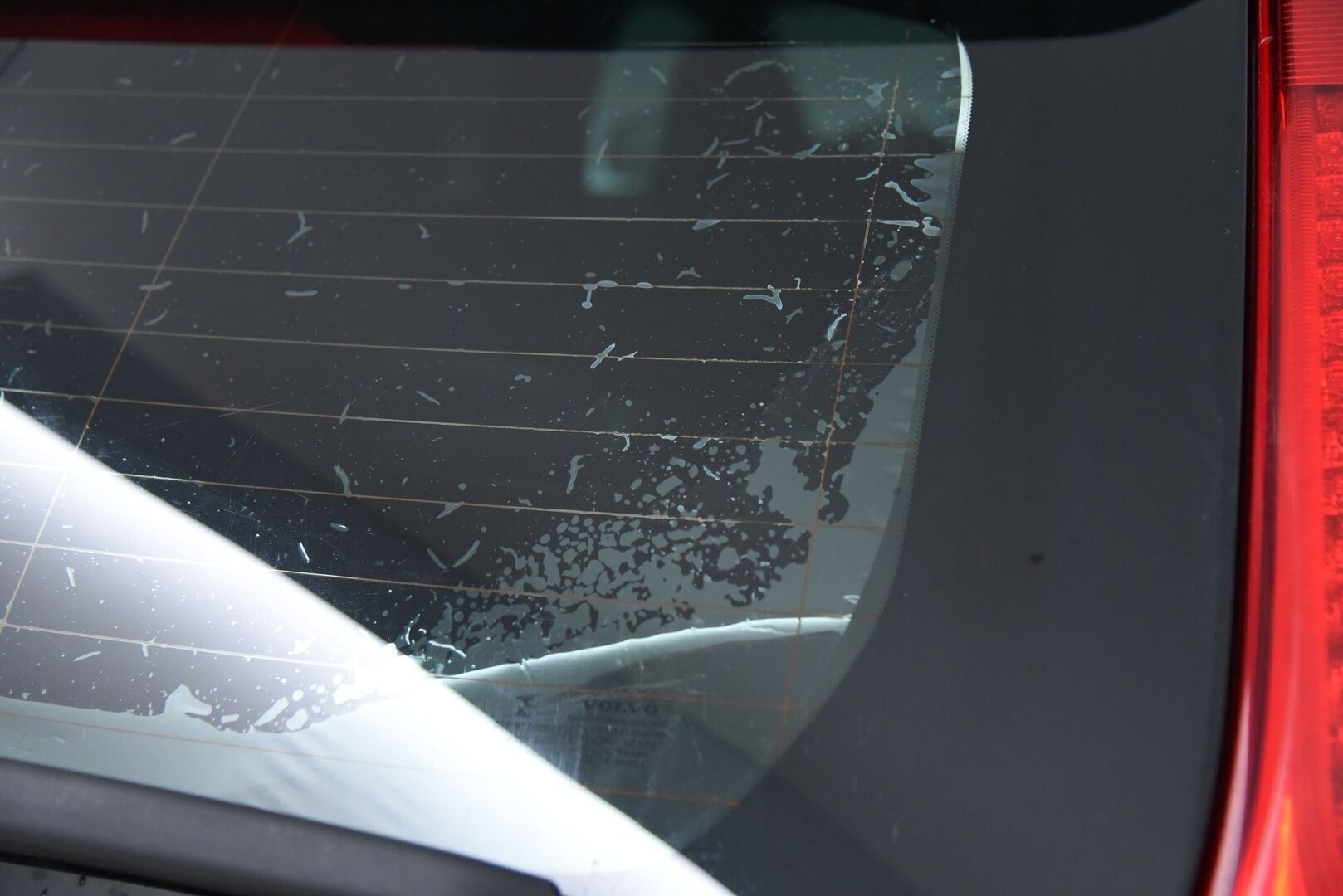 Volvo V60 2015 D4 AWD Summum / Nahkasisusta / Keyless / Muistipenkki / Koukku / Huoltokirja - YritysOutlet - Myydään vain yrityksille - 2x Renkaat vanteineen! Siisti! 