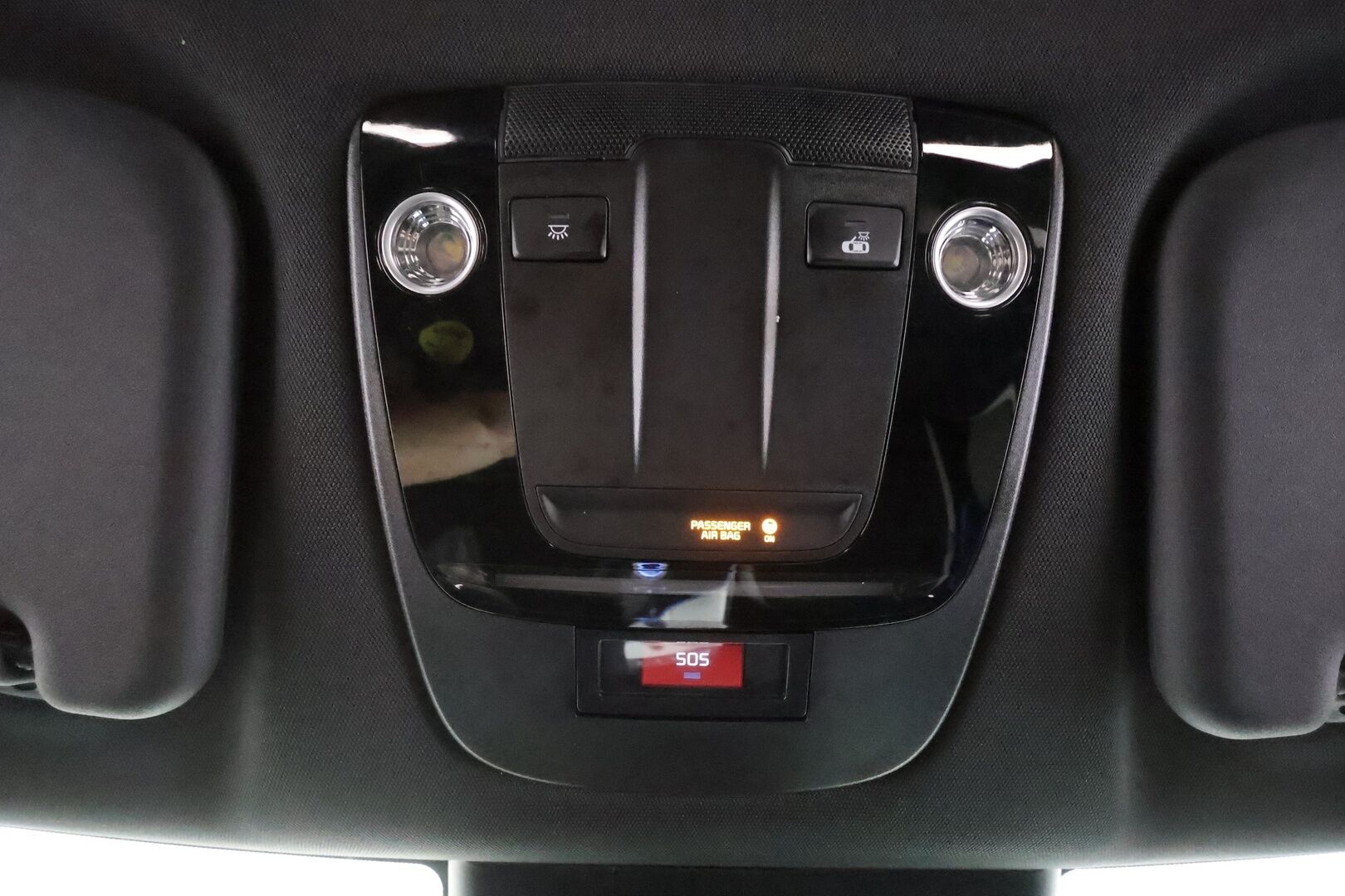 KIA EV6 2023 GT-Line AWD 77 kWh 325 hv - Koukku | Ilmastoidut penkit | ILP | Meridian | ACC | HUD | 360° | Muistipenkki | Nahka-alcantara | HDA | 2x renkaat aluin |