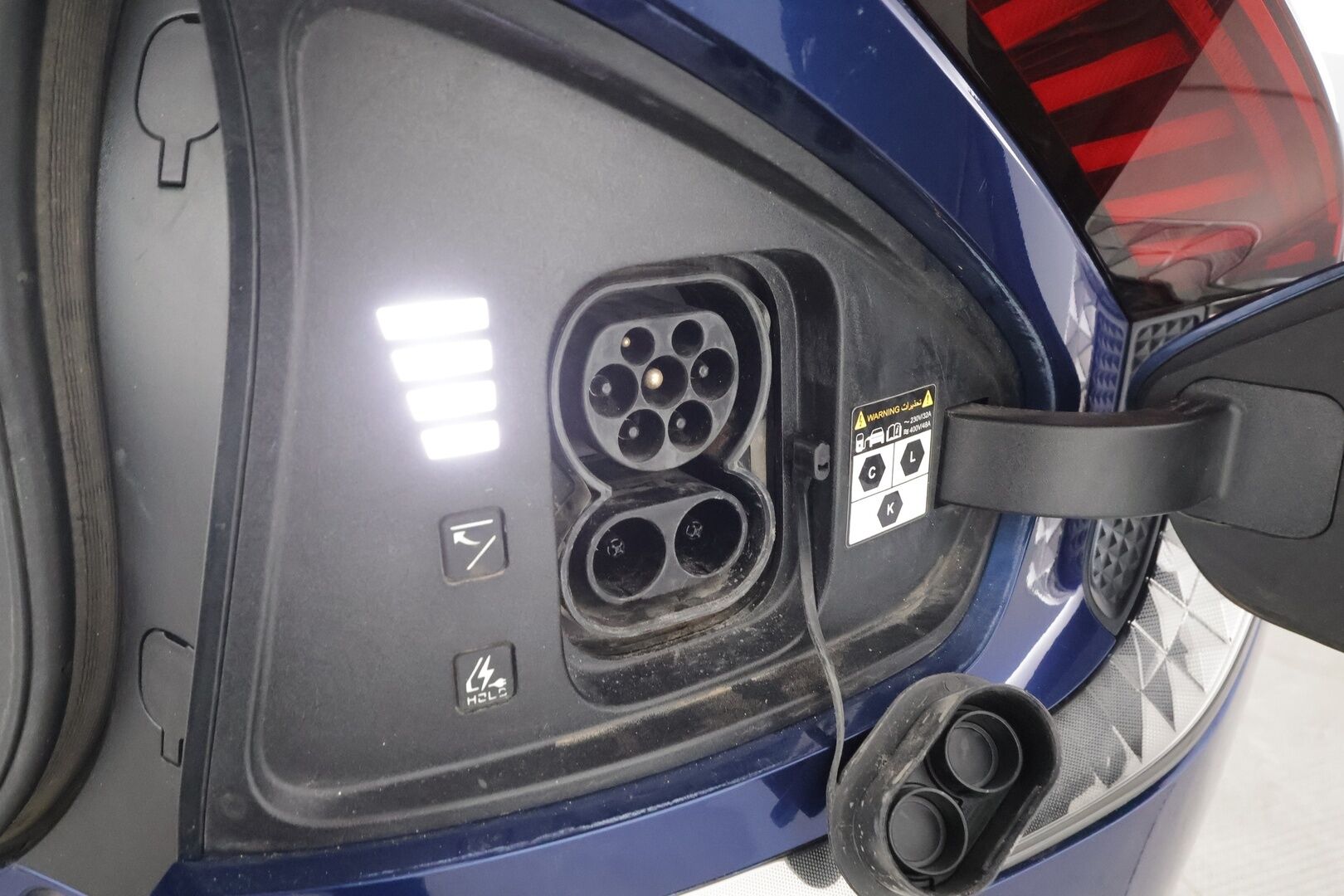 KIA EV6 2023 GT-Line AWD 77 kWh 325 hv - Koukku | Ilmastoidut penkit | ILP | Meridian | ACC | HUD | 360° | Muistipenkki | Nahka-alcantara | HDA | 2x renkaat aluin |