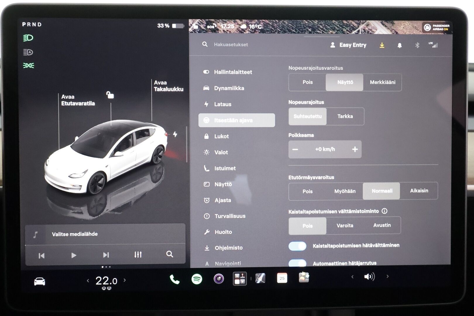 Tesla Model 3 2023 RWD - | ACC | ILP | Matrix | Ryzen | Lasikatto | Sähkönahat | Muistipenkki | Premium kaiuttimet | P.kamera | Autosteer | 2x renkaat | ALV | 