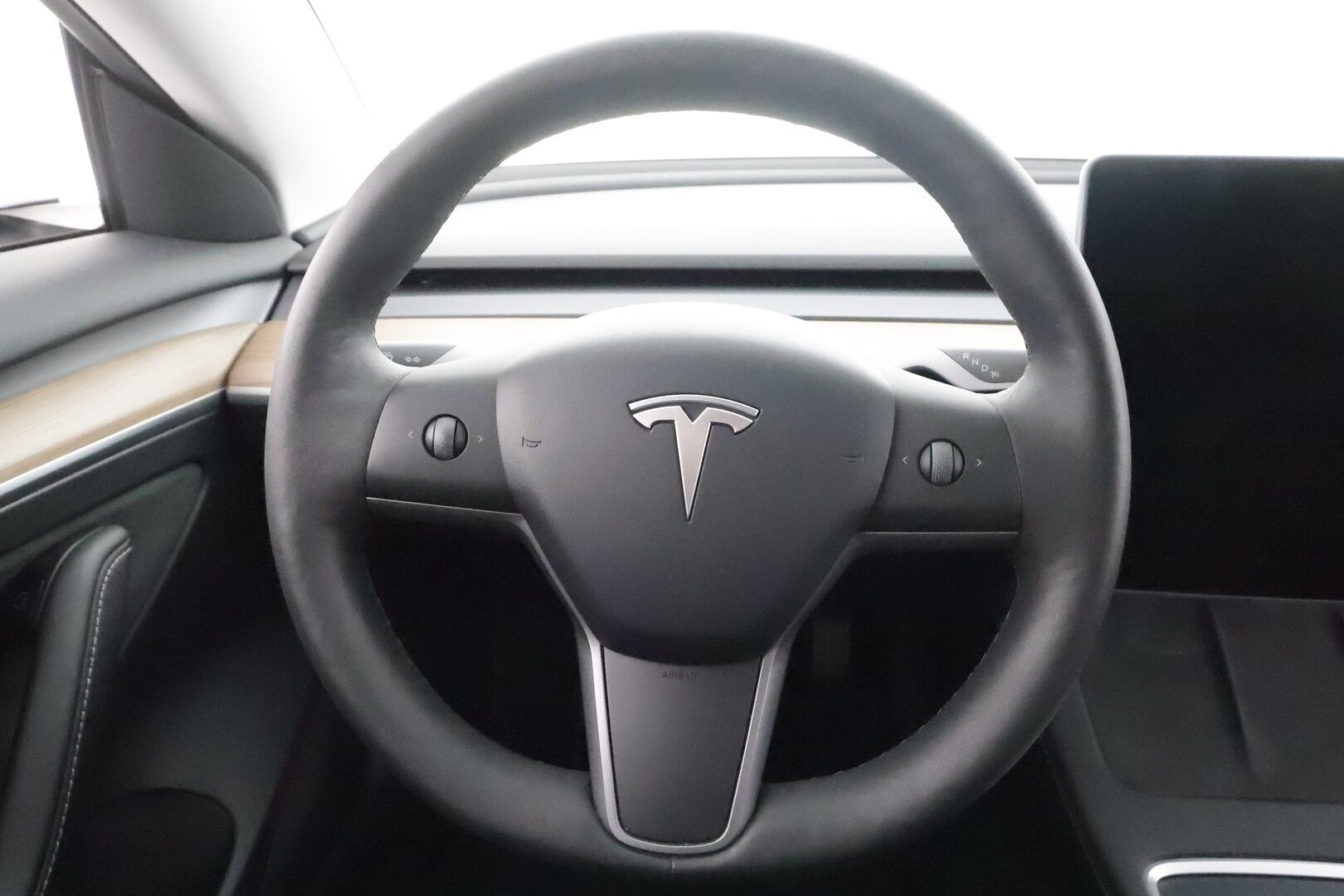 Tesla Model 3 2023 RWD - | ACC | ILP | Matrix | Ryzen | Lasikatto | Sähkönahat | Muistipenkki | Premium kaiuttimet | P.kamera | Autosteer | 2x renkaat | ALV | 