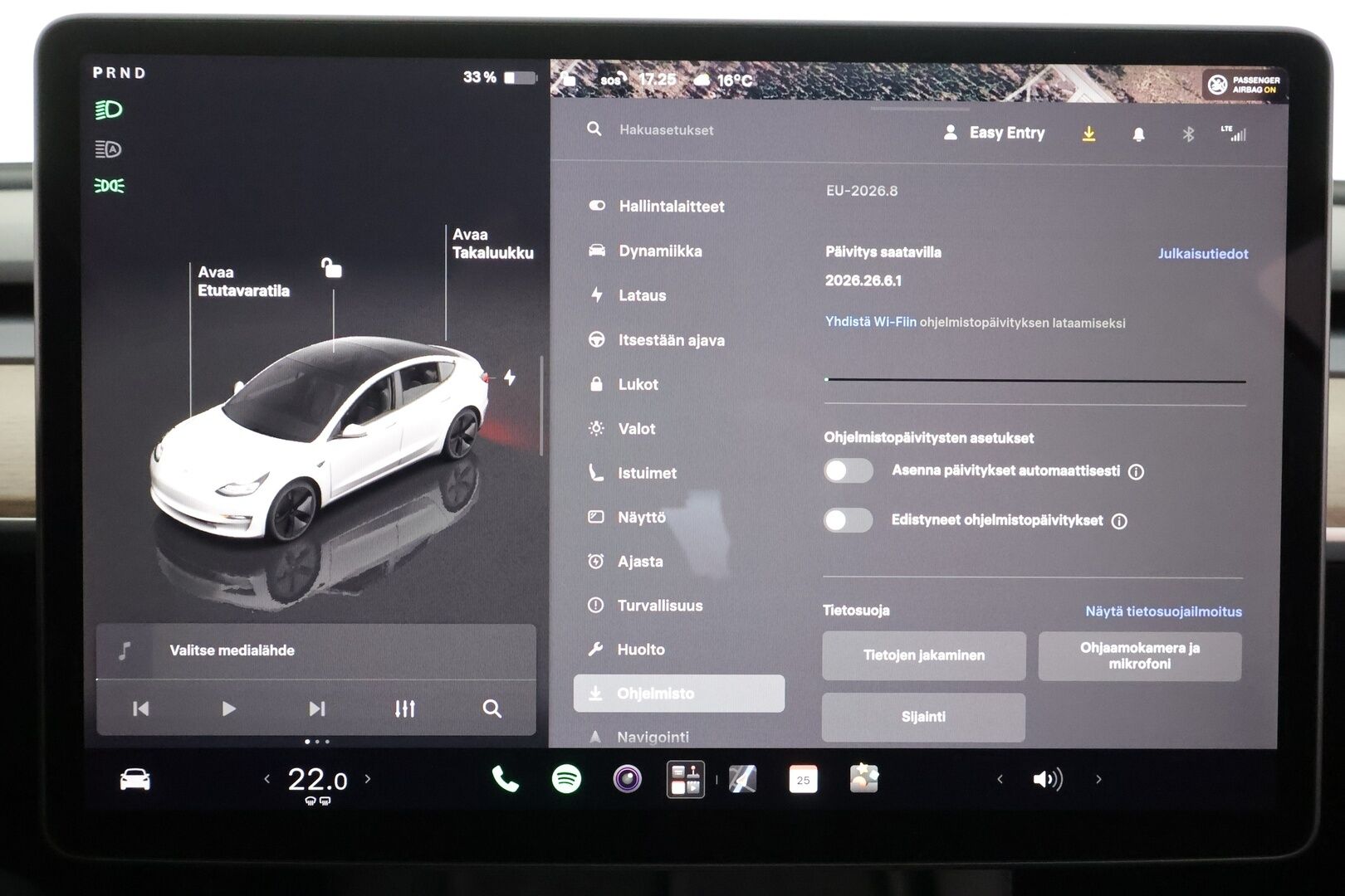 Tesla Model 3 2023 RWD - | ACC | ILP | Matrix | Ryzen | Lasikatto | Sähkönahat | Muistipenkki | Premium kaiuttimet | P.kamera | Autosteer | 2x renkaat | ALV | 