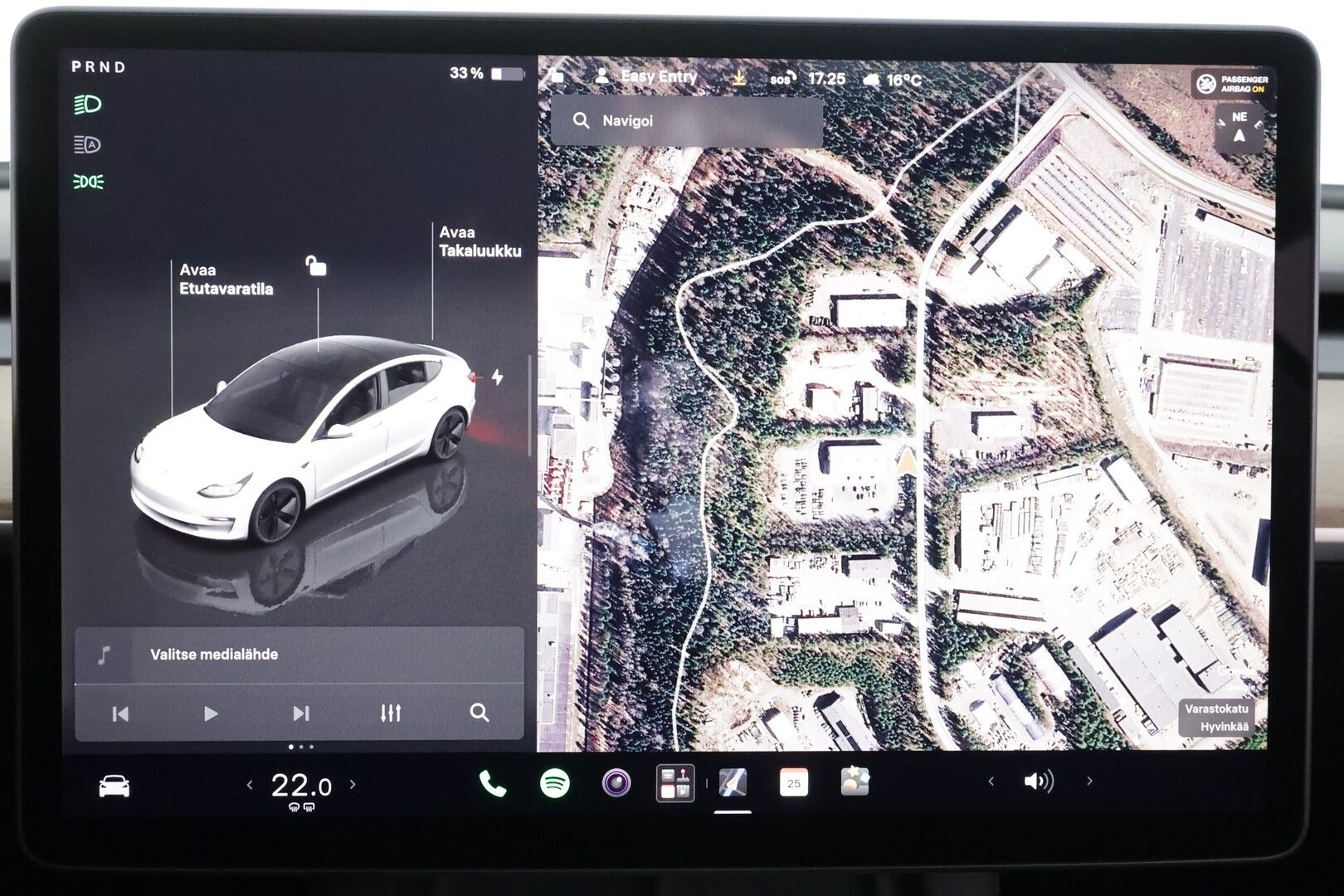 Tesla Model 3 2023 RWD - | ACC | ILP | Matrix | Ryzen | Lasikatto | Sähkönahat | Muistipenkki | Premium kaiuttimet | P.kamera | Autosteer | 2x renkaat | ALV | 