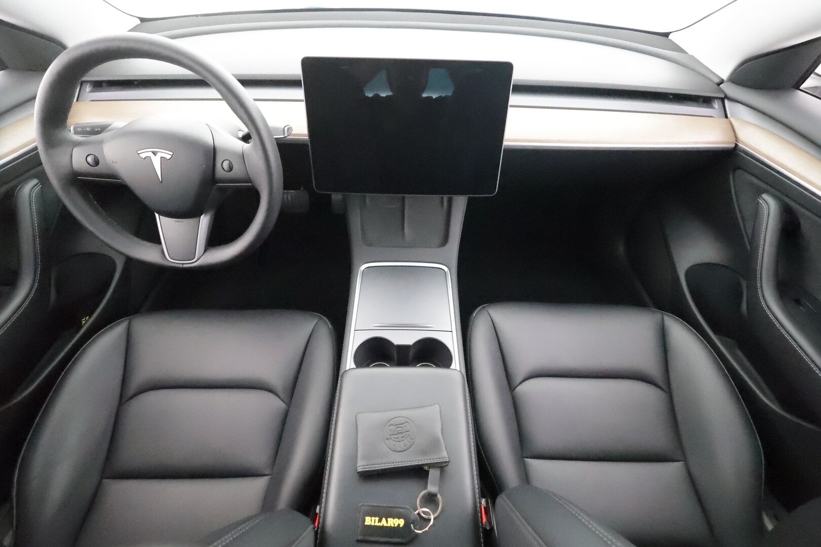Tesla Model 3 2023 RWD - | ACC | ILP | Matrix | Ryzen | Lasikatto | Sähkönahat | Muistipenkki | Premium kaiuttimet | P.kamera | Autosteer | 2x renkaat | ALV | 