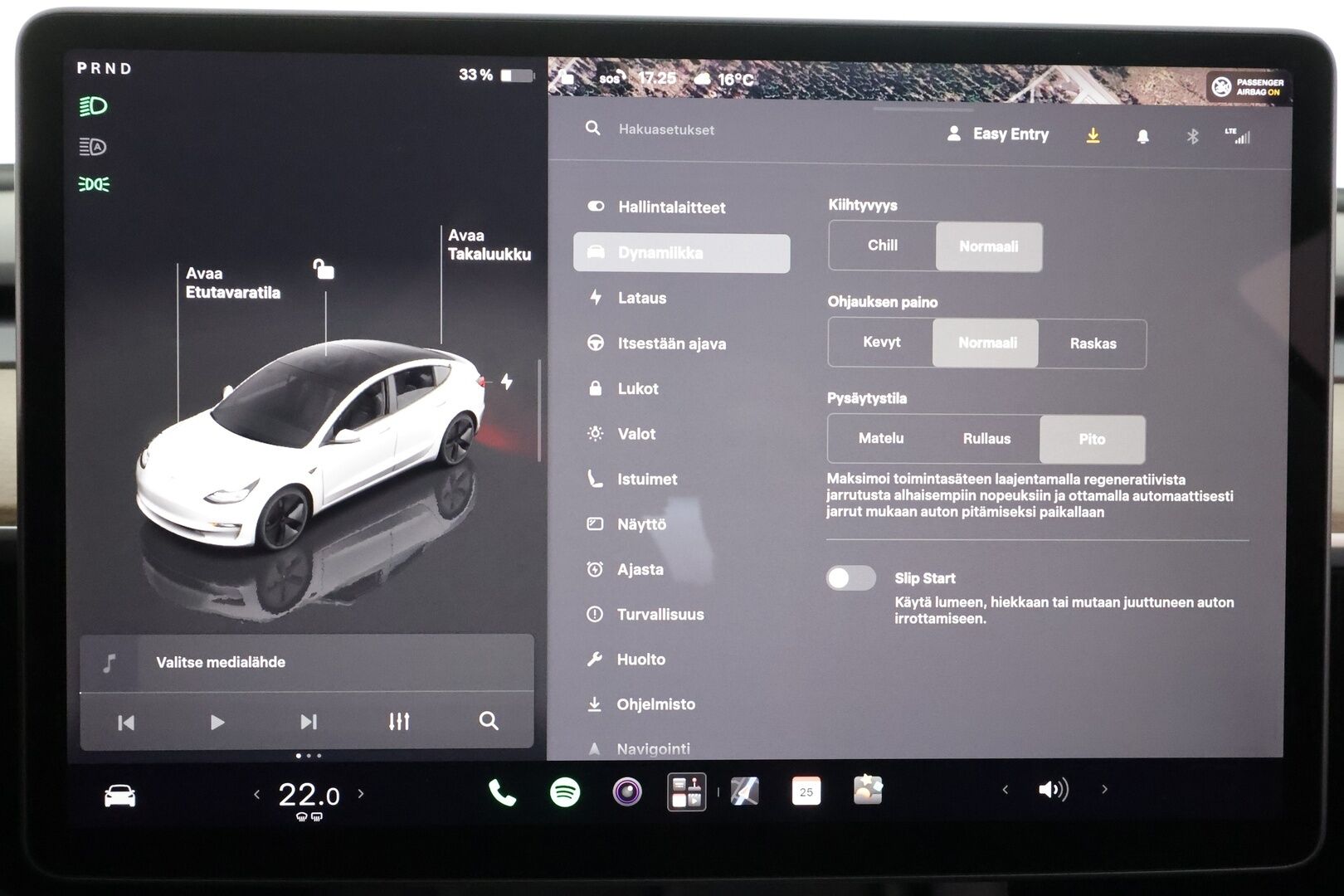 Tesla Model 3 2023 RWD - | ACC | ILP | Matrix | Ryzen | Lasikatto | Sähkönahat | Muistipenkki | Premium kaiuttimet | P.kamera | Autosteer | 2x renkaat | ALV | 