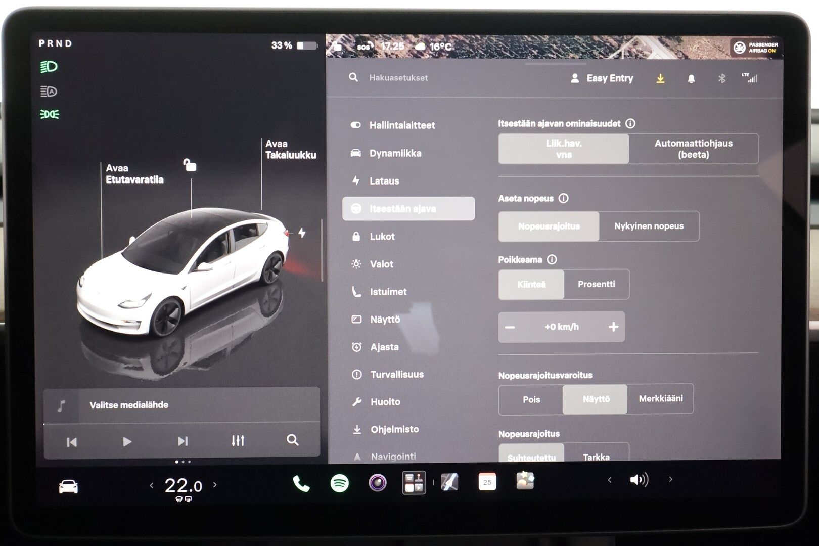 Tesla Model 3 2023 RWD - | ACC | ILP | Matrix | Ryzen | Lasikatto | Sähkönahat | Muistipenkki | Premium kaiuttimet | P.kamera | Autosteer | 2x renkaat | ALV | 