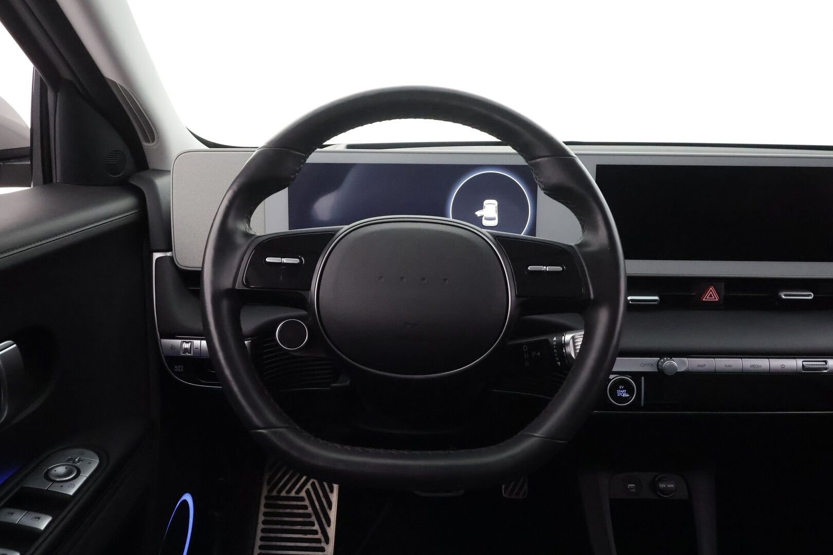 Hyundai IONIQ 5 2023 73 kWh 305 hv AWD Premium - Merkkihuollot | ACC | ILP | HUD | 360° | BOSE | Ilmastoidut sähkönahat | V2L | Keyless | HDA | BSM | CTA | Lämm. ratti | Ambient 