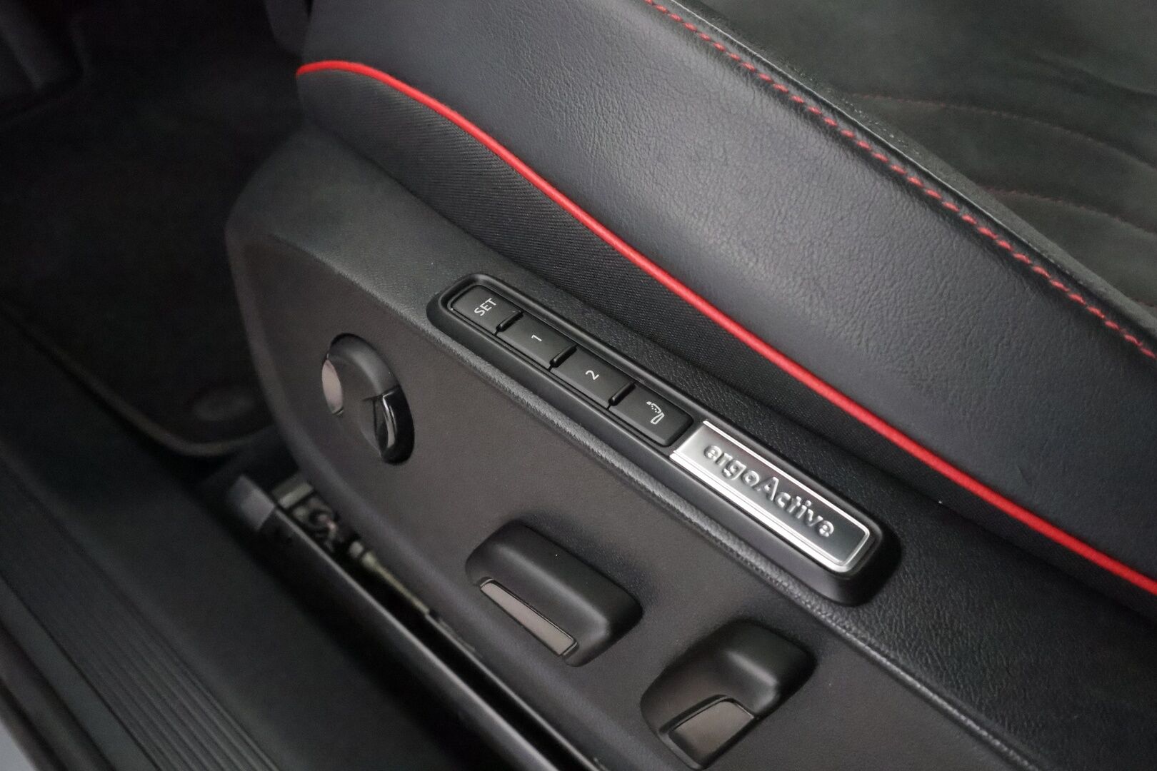 VOLKSWAGEN ID.4 2023 GTX Dual Motor AWD - | ACC | ILP | Koukku | Matrix-LED | Hierovat ergoactive Istuimet Muistilla | P.Tutkat | Ratinlämmitys | Apple&Android | Kahdet Renkaat |