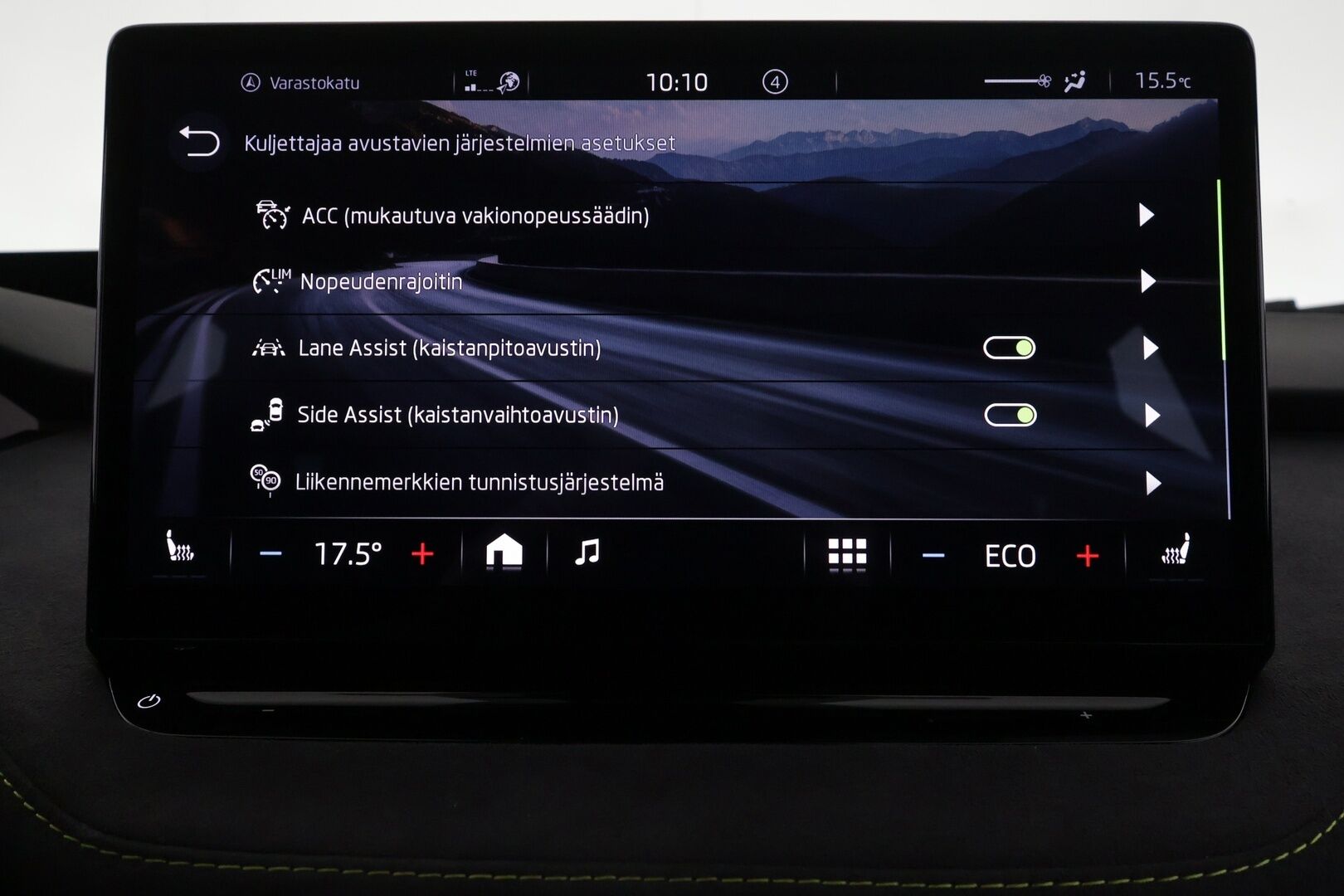 SKODA ENYAQ 2023 RS 220kW - | ACC | ILP | Koukku | Canton | HUD | Lasikatto | Matrix-LED | Muistipenkki | P.Kamera | Keyless | Apple&Android | Merkkihuollettu | Kahdet Renkaat |