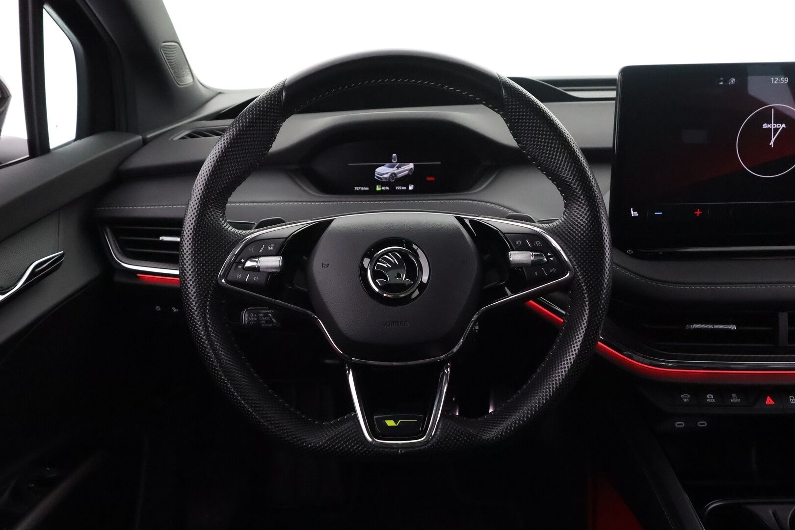 Skoda Enyaq 2022 Coupe 80x 4x4 RS iV - | ACC | ÌLP | Koukku | Canton | Matrix-LED | Hierova Muistipenkki | HUD | Lasikatto | Nahat | Keyless | Apple&Android | Merkkihuollettu |