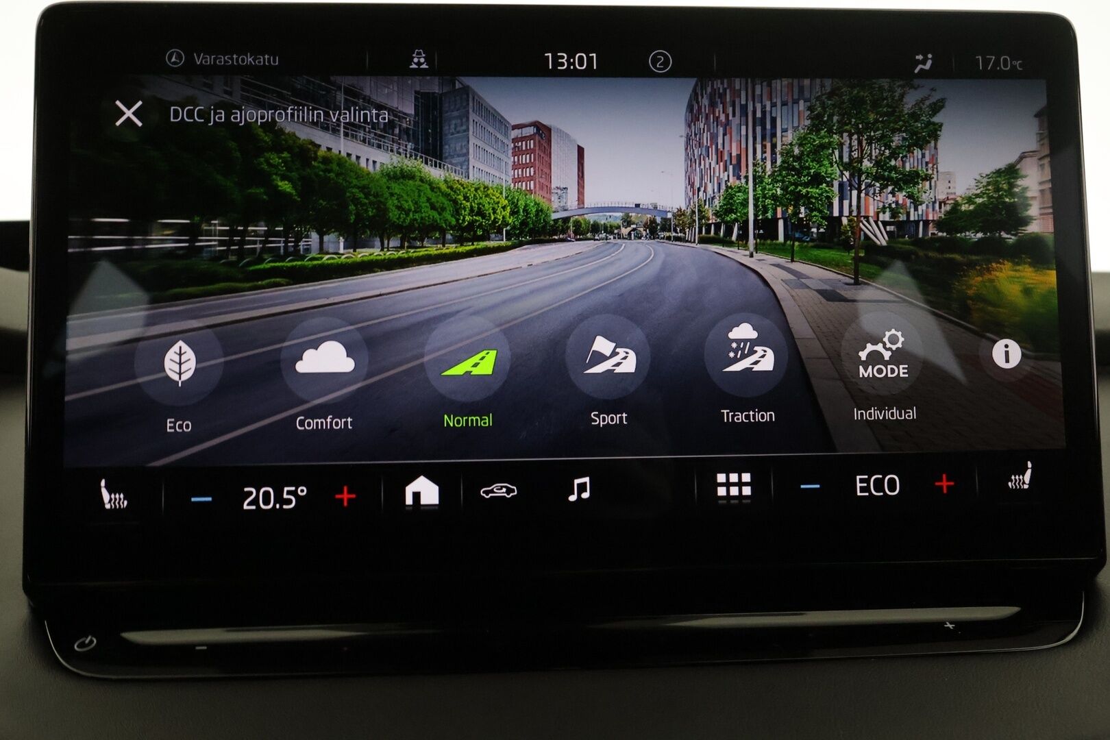 Skoda Enyaq 2022 Coupe 80x 4x4 RS iV - | ACC | ÌLP | Koukku | Canton | Matrix-LED | Hierova Muistipenkki | HUD | Lasikatto | Nahat | Keyless | Apple&Android | Merkkihuollettu |
