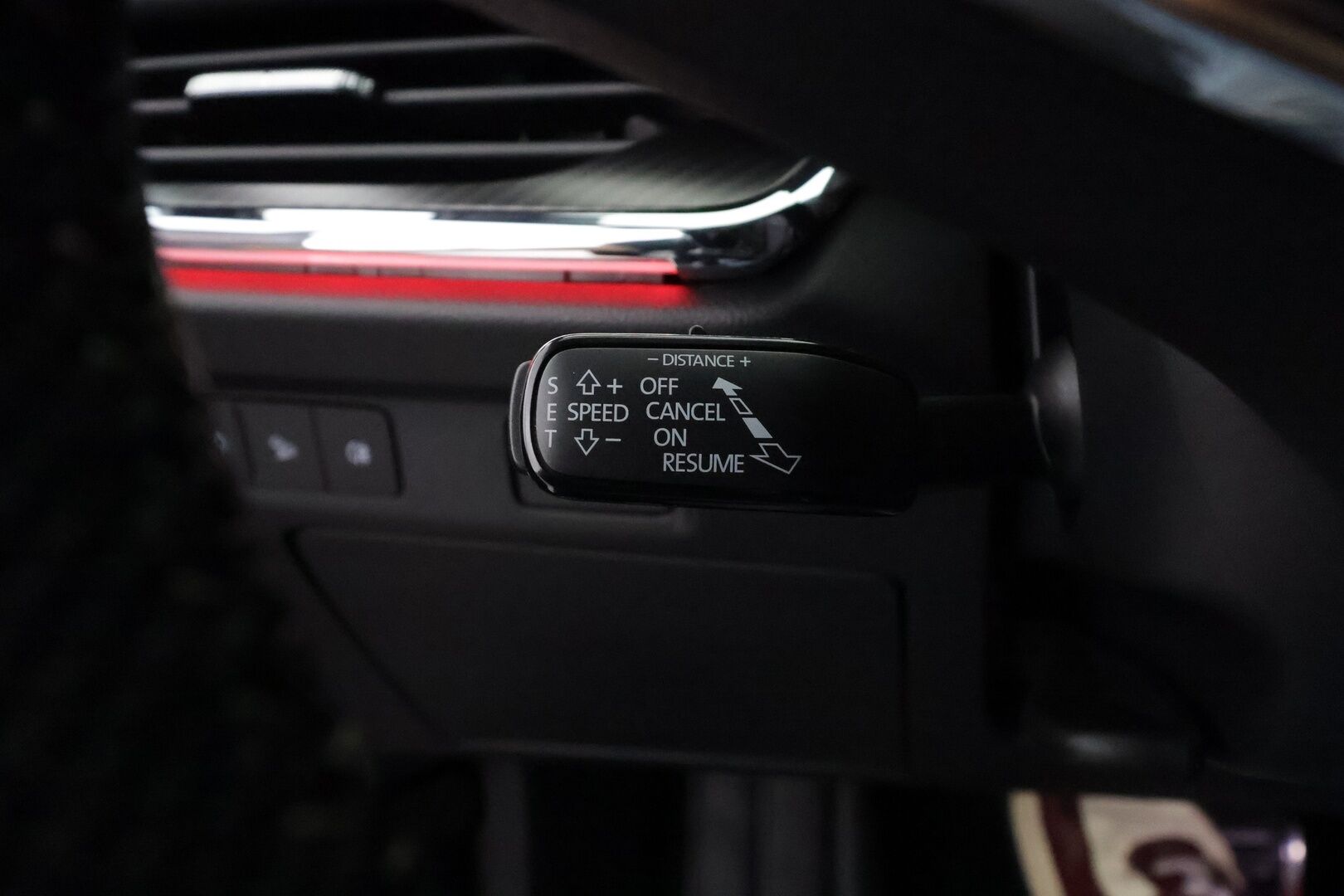 Skoda Enyaq 2022 Coupe 80x 4x4 RS iV - | ACC | ÌLP | Koukku | Canton | Matrix-LED | Hierova Muistipenkki | HUD | Lasikatto | Nahat | Keyless | Apple&Android | Merkkihuollettu |