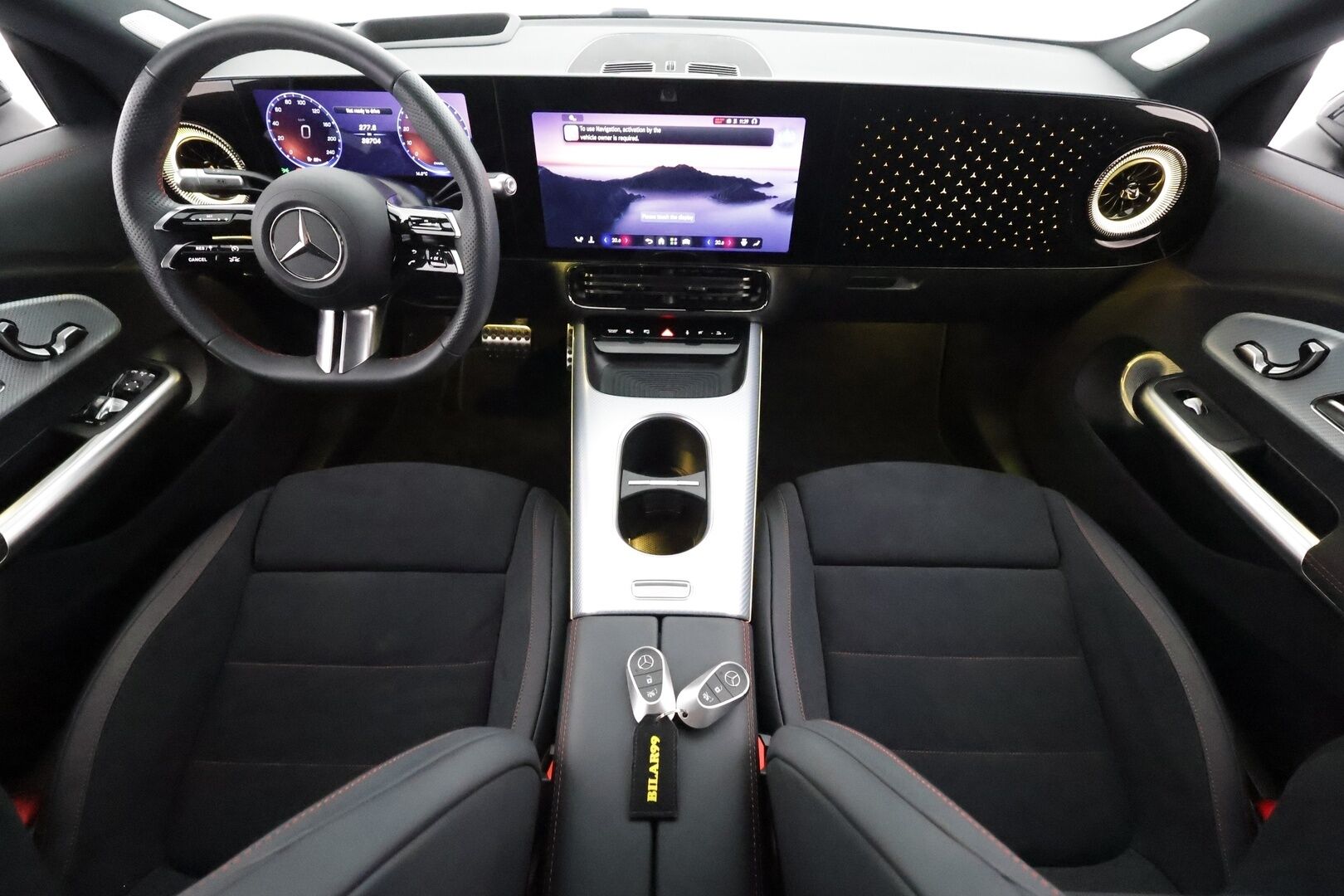 MERCEDES-BENZ CLA 2025 350 4Matic AMG - | Distronic | ILP | Koukku | Burmester | 360° | HUD | Multibeam | Lasikatto | Sporttipenkit muistilla | Ambient light | Keyless | Apple & Android | - KORKO VAIN 3,99 %