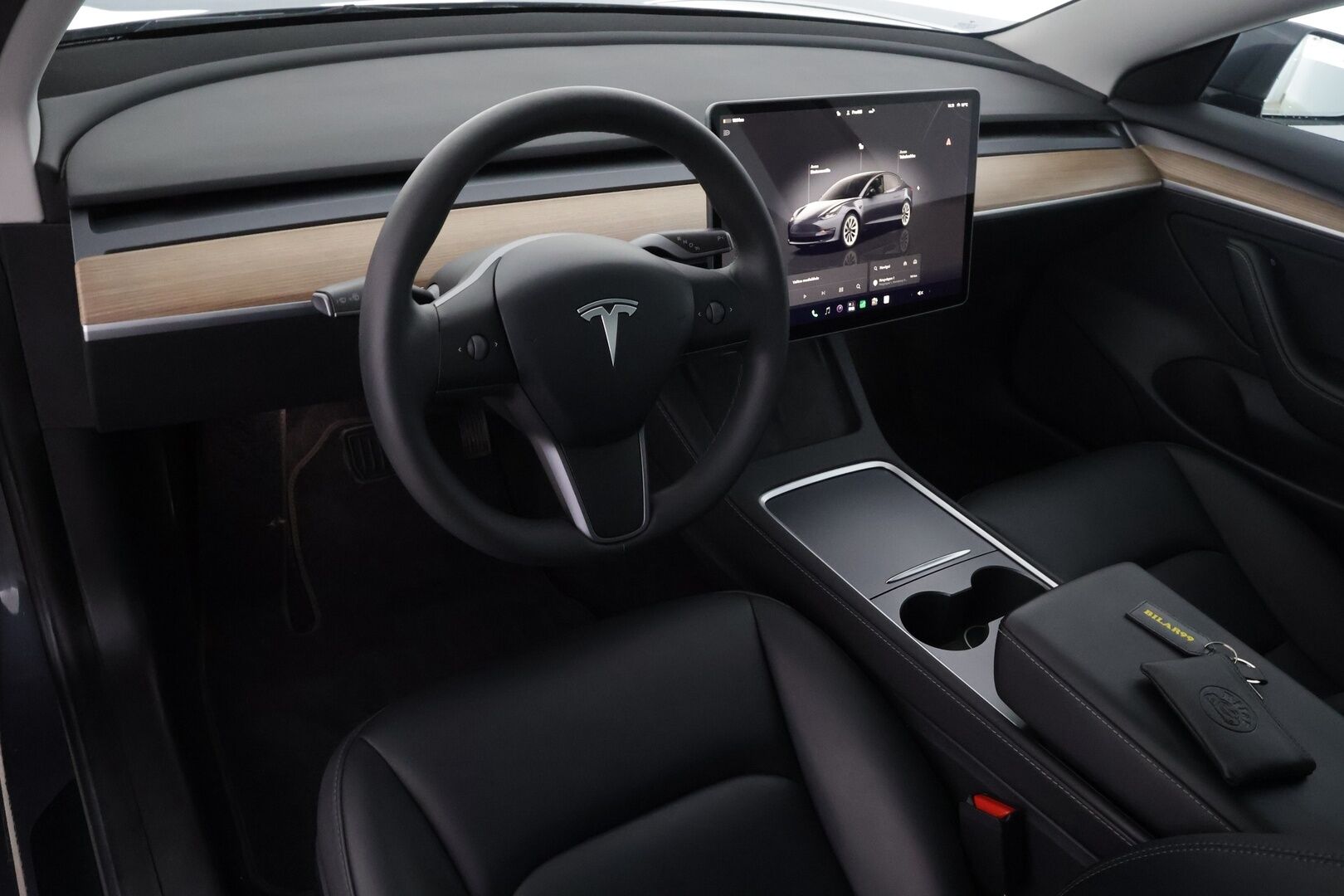 Tesla Model 3 2023 Long Range - | ACC | ILP | Ryzen | Matrix | Lasikatto | Premium Audio | Sähkönahat | Muistipenkki | P.kamera | Autosteer | Lämm. ratti | 2x renkaat aluin | 