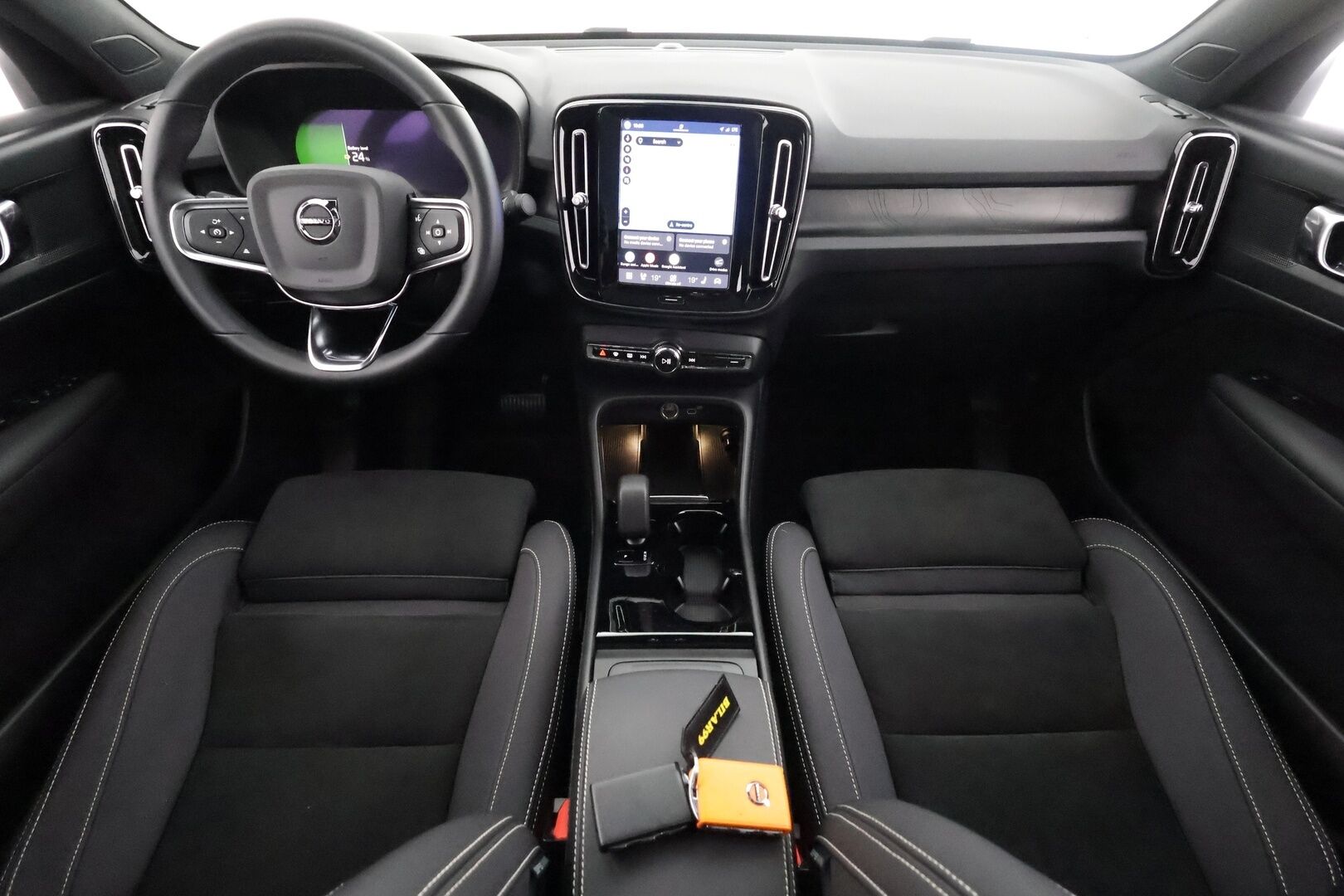 Volvo C40 2022 Recharge Twin Plus aut - | ACC | ILP | Lasikatto | Nahka-alcantara | Sporttipenkit | P.kamera | Keyless | BLIS | Pilot Assist | Digimittari | LED | Merkkihuollot | 