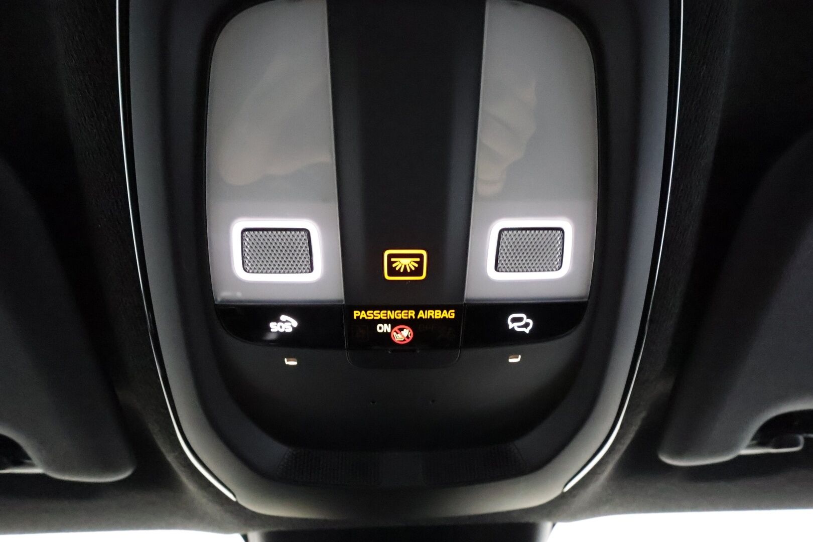 Volvo C40 2022 Recharge Twin Plus aut - | ACC | ILP | Lasikatto | Nahka-alcantara | Sporttipenkit | P.kamera | Keyless | BLIS | Pilot Assist | Digimittari | LED | Merkkihuollot | 
