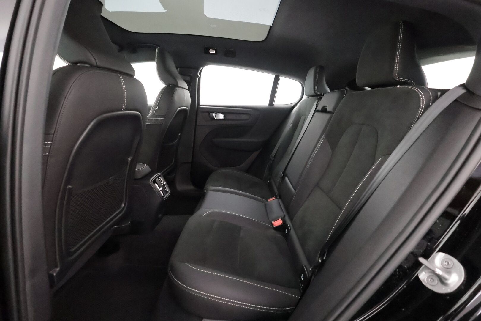 Volvo C40 2022 Recharge Twin Plus aut - | ACC | ILP | Lasikatto | Nahka-alcantara | Sporttipenkit | P.kamera | Keyless | BLIS | Pilot Assist | Digimittari | LED | Merkkihuollot | 