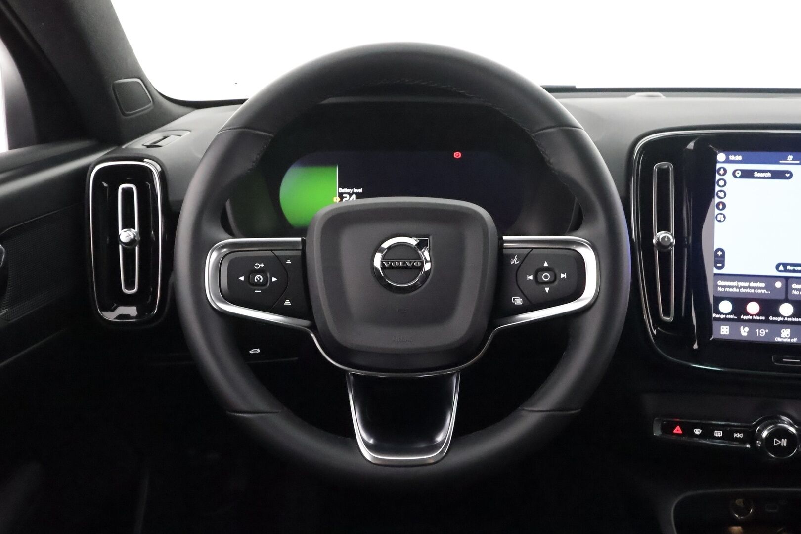 Volvo C40 2022 Recharge Twin Plus aut - | ACC | ILP | Lasikatto | Nahka-alcantara | Sporttipenkit | P.kamera | Keyless | BLIS | Pilot Assist | Digimittari | LED | Merkkihuollot | 