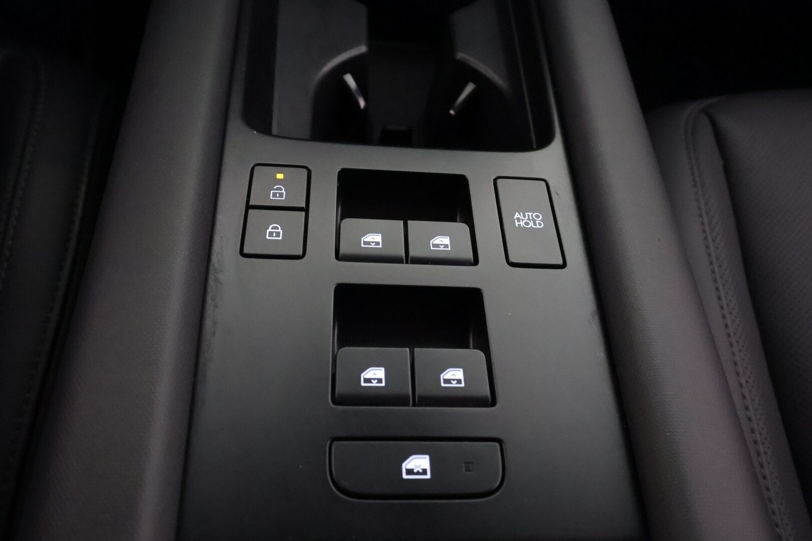 Hyundai IONIQ 6 2025 77 kWh 325 hv AWD Ultimate - | ACC | ILP | HUD | 360° | Ilm. relax nahat | BOSE | Matrix | Kattoluukku | Muistipenkki | Kamerapeilit | V2L | Lämm. ratti | HDA | BSM | Ambient |